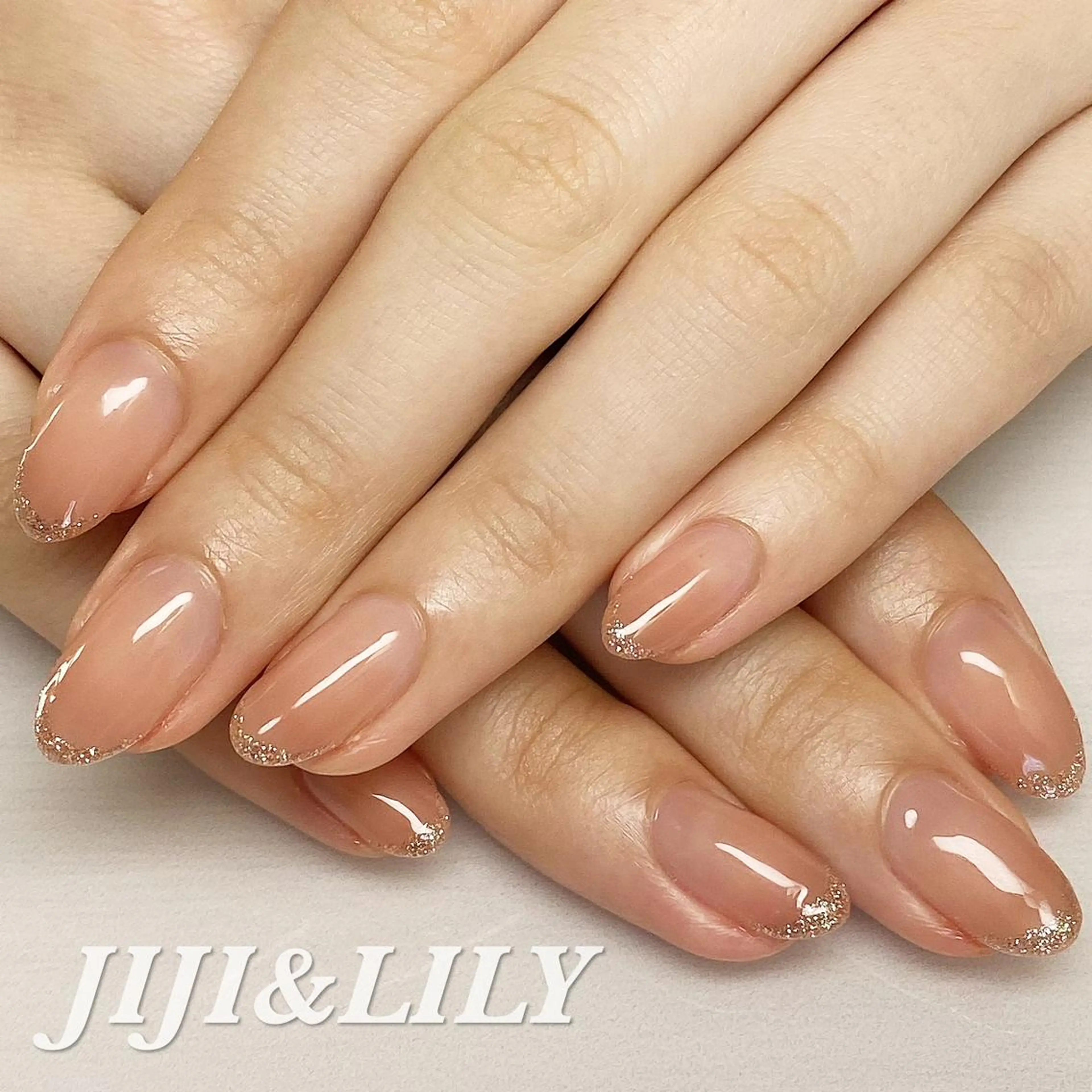 【丁寧ケア付☆オフなし】ワンカラー、ラメグラデーションの写真