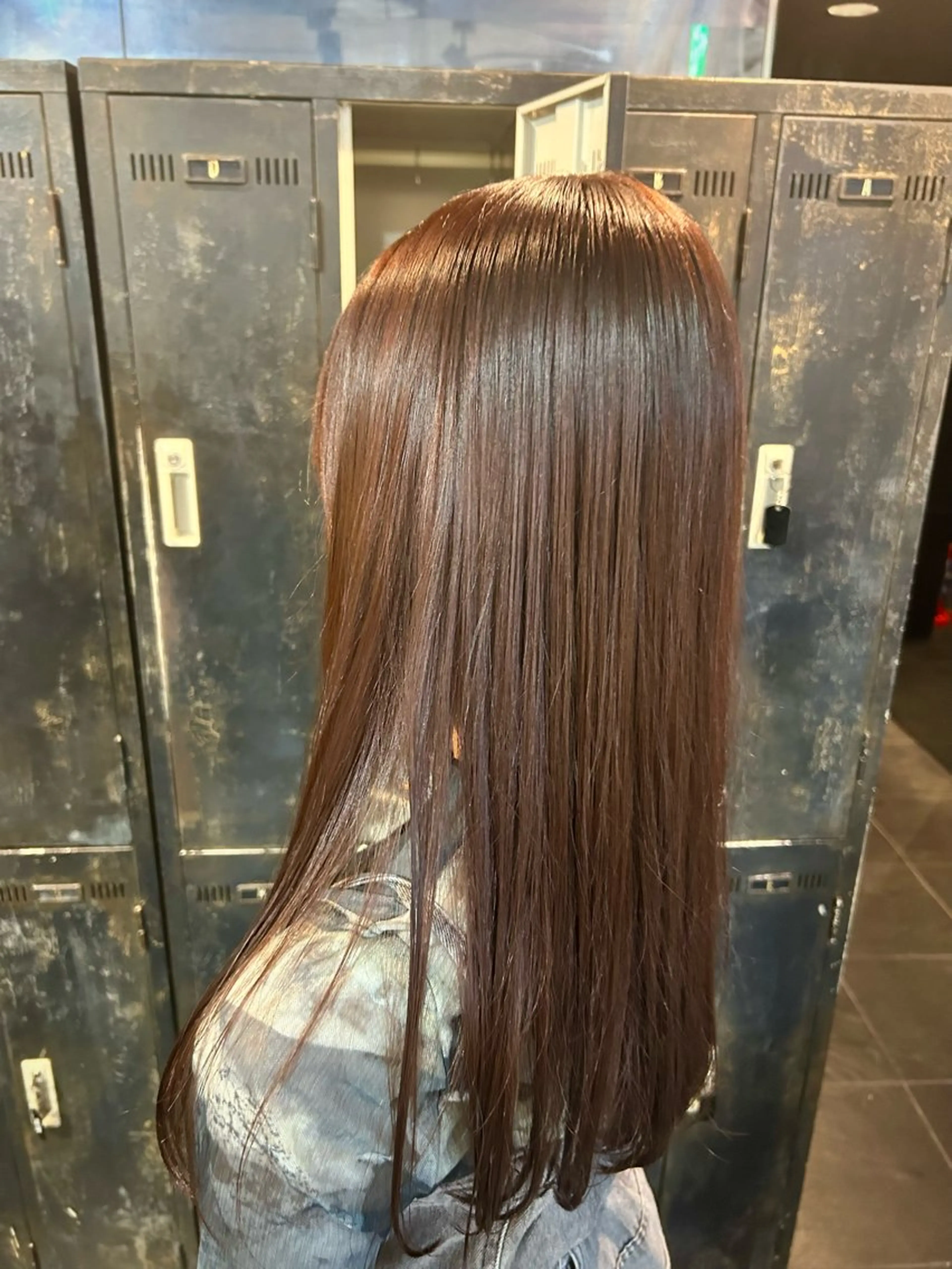 ロング ヘアカラー おがわ まなのヘアスタイル