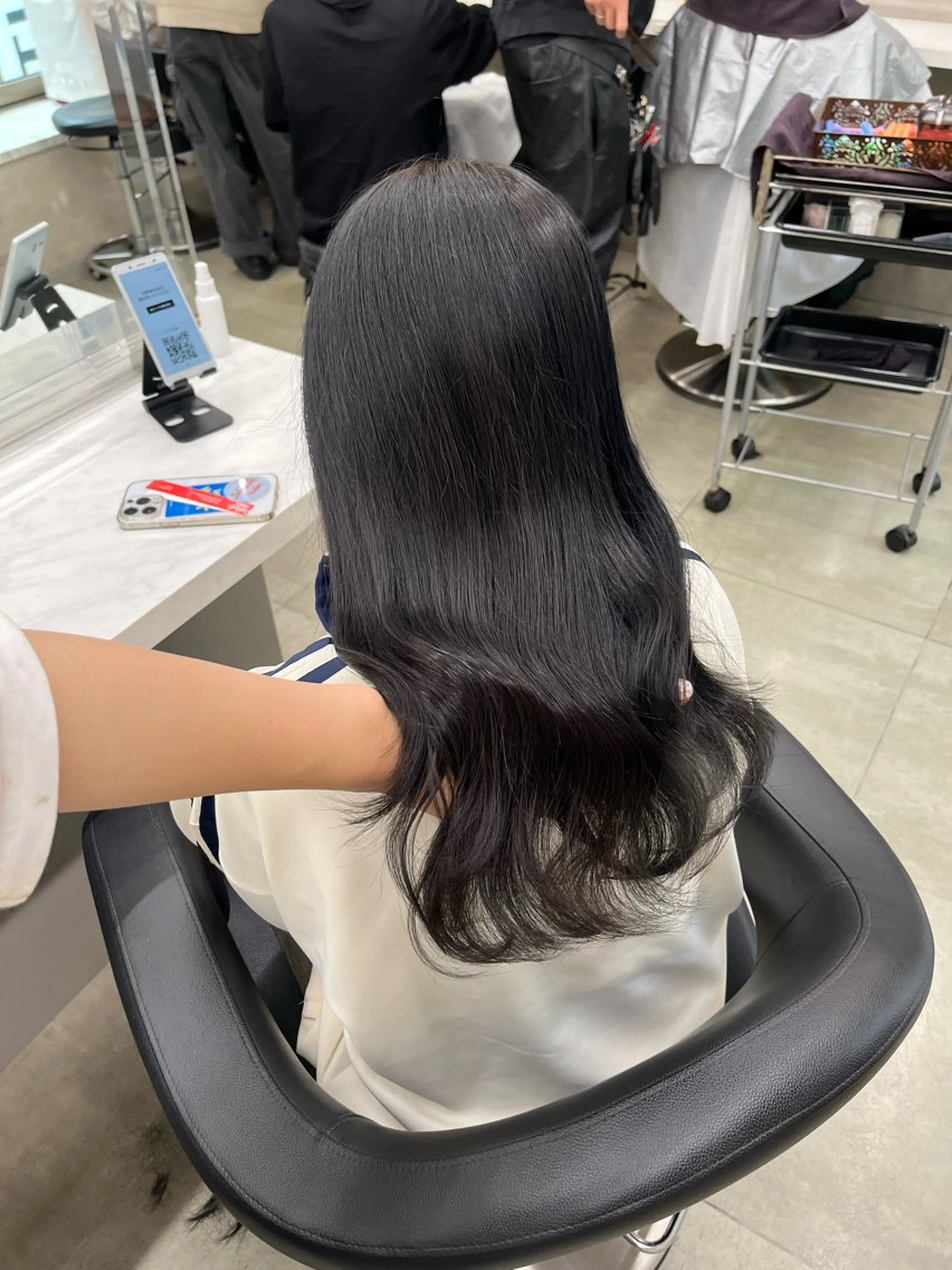 セミロング ヘアカラー トリートメント ヘッドスパ ヘアセット 寒色＆ブリーチ特化 寒色MiOのヘアスタイル