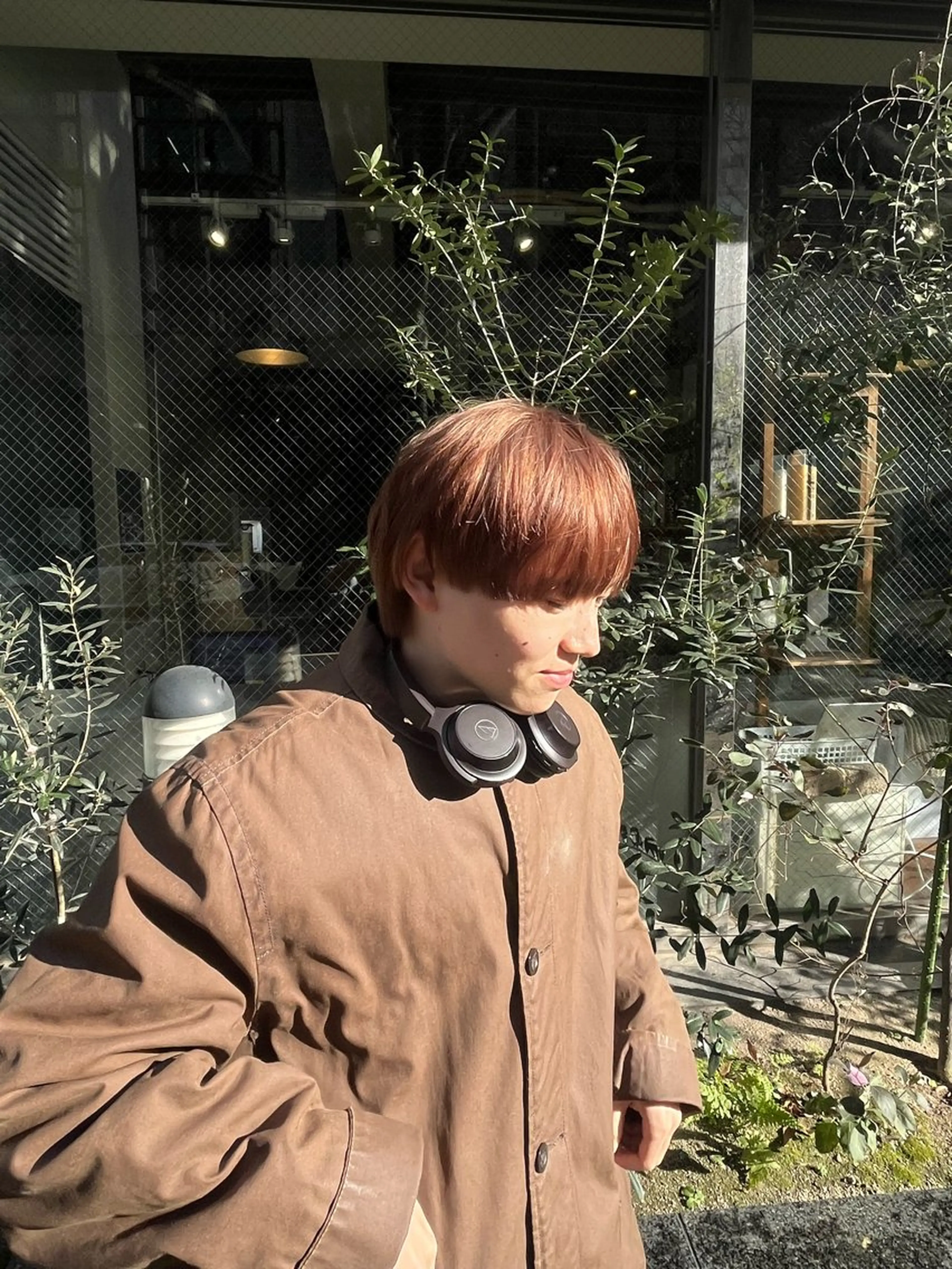 ショート カラー メンズ メンズブリーチ ベージュカラー ブリーチ えんぐちとも／透明感 カラー／博多ボブのヘアスタイル