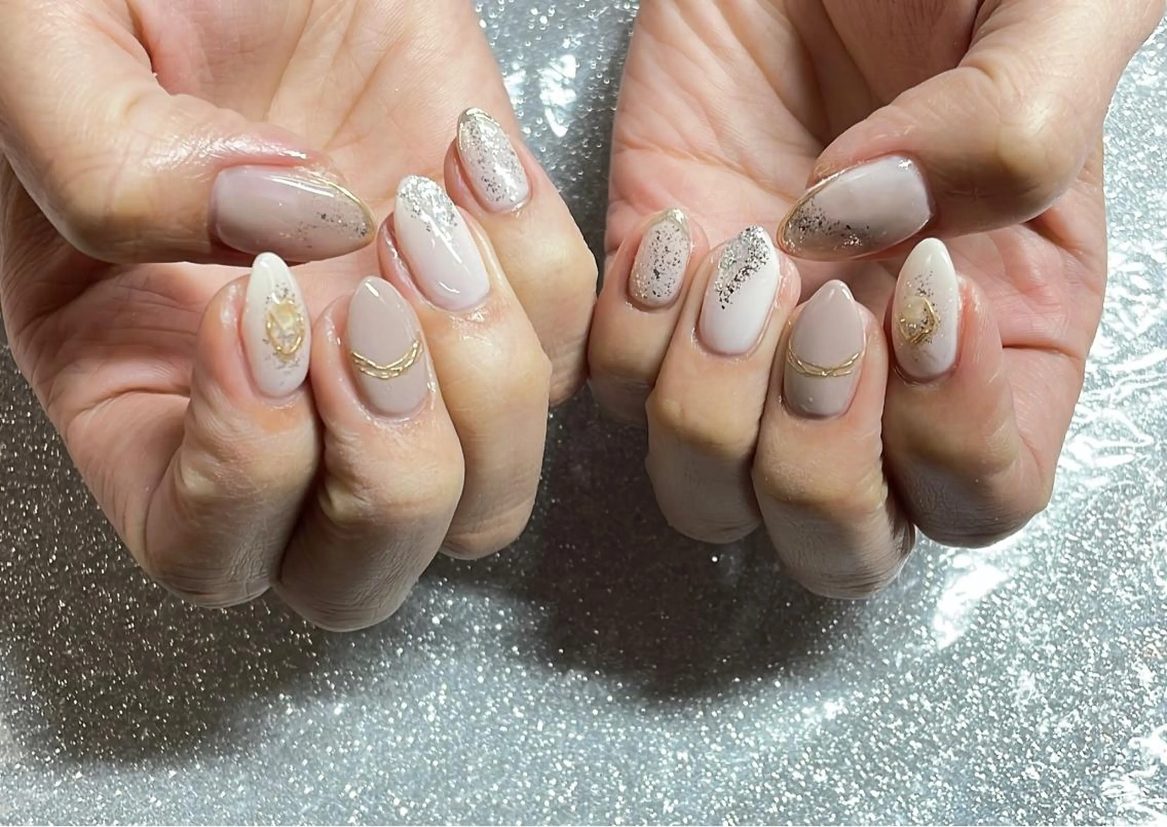 ネイル ハンドネイル VIERU 🌈🎀💖のネイルデザイン