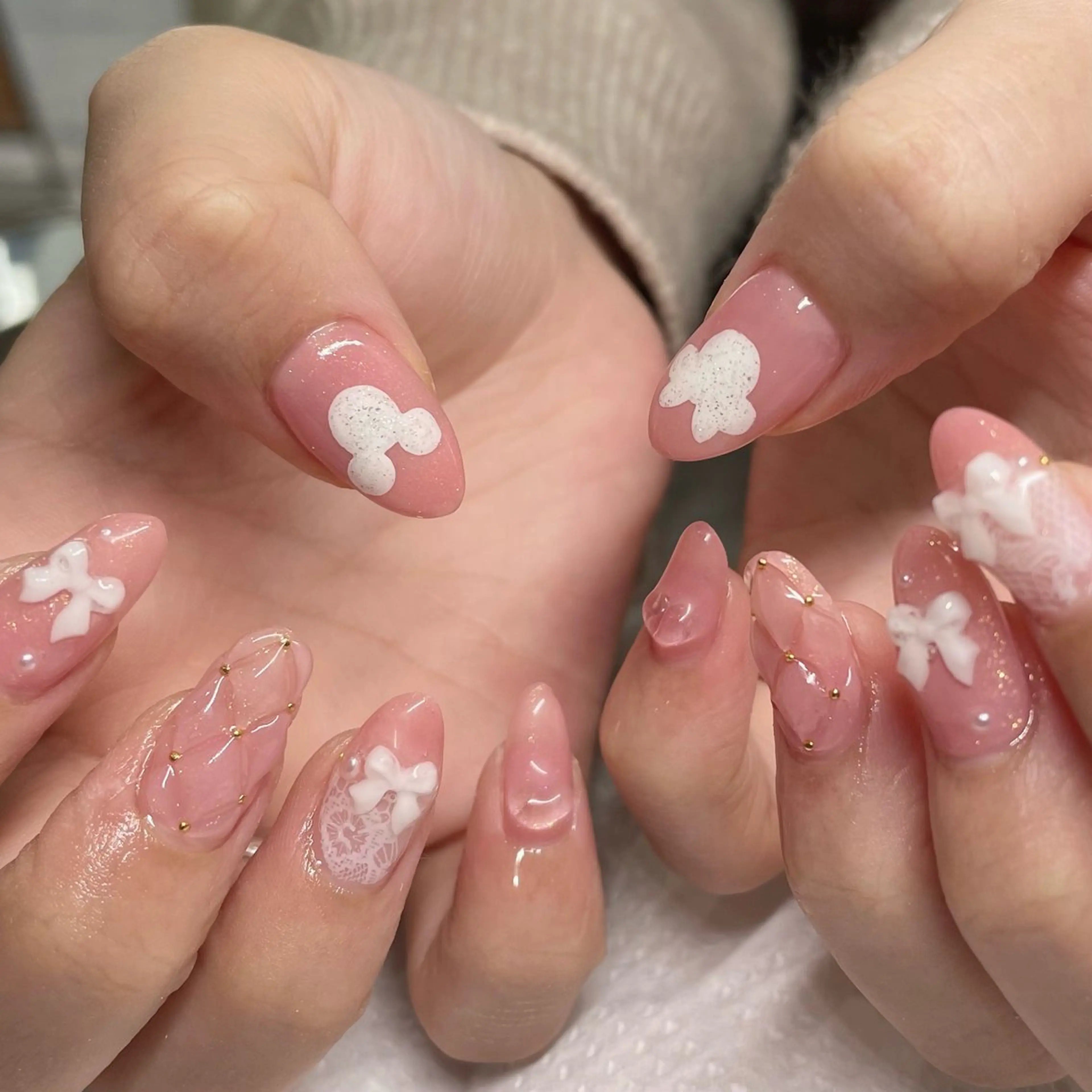ネイル レース ピンク リボン 冬ネイル クリスマス Ricnail☾ ayanoのネイルデザイン