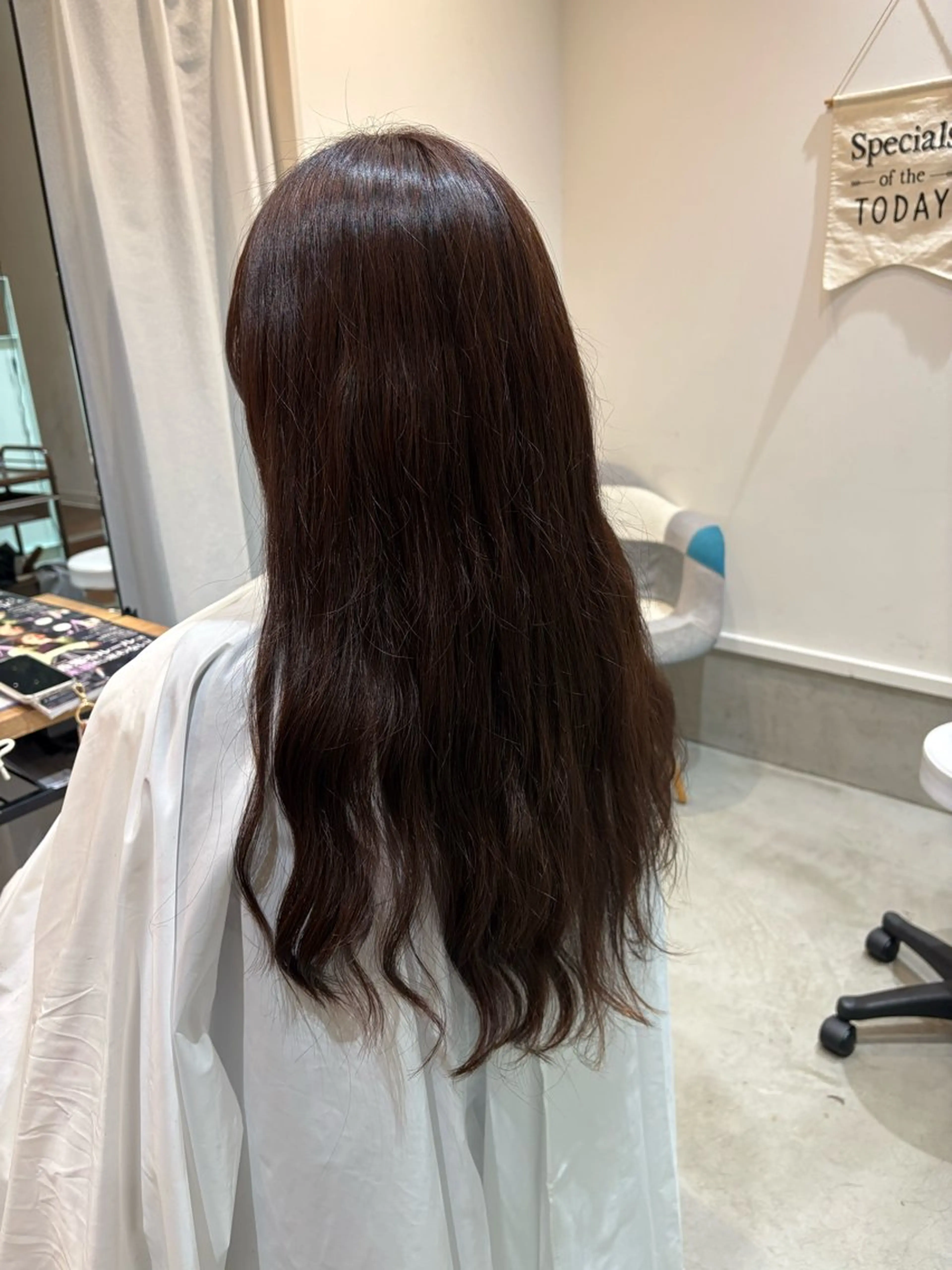 ロング カット パーマ 折本 沙織のヘアスタイル