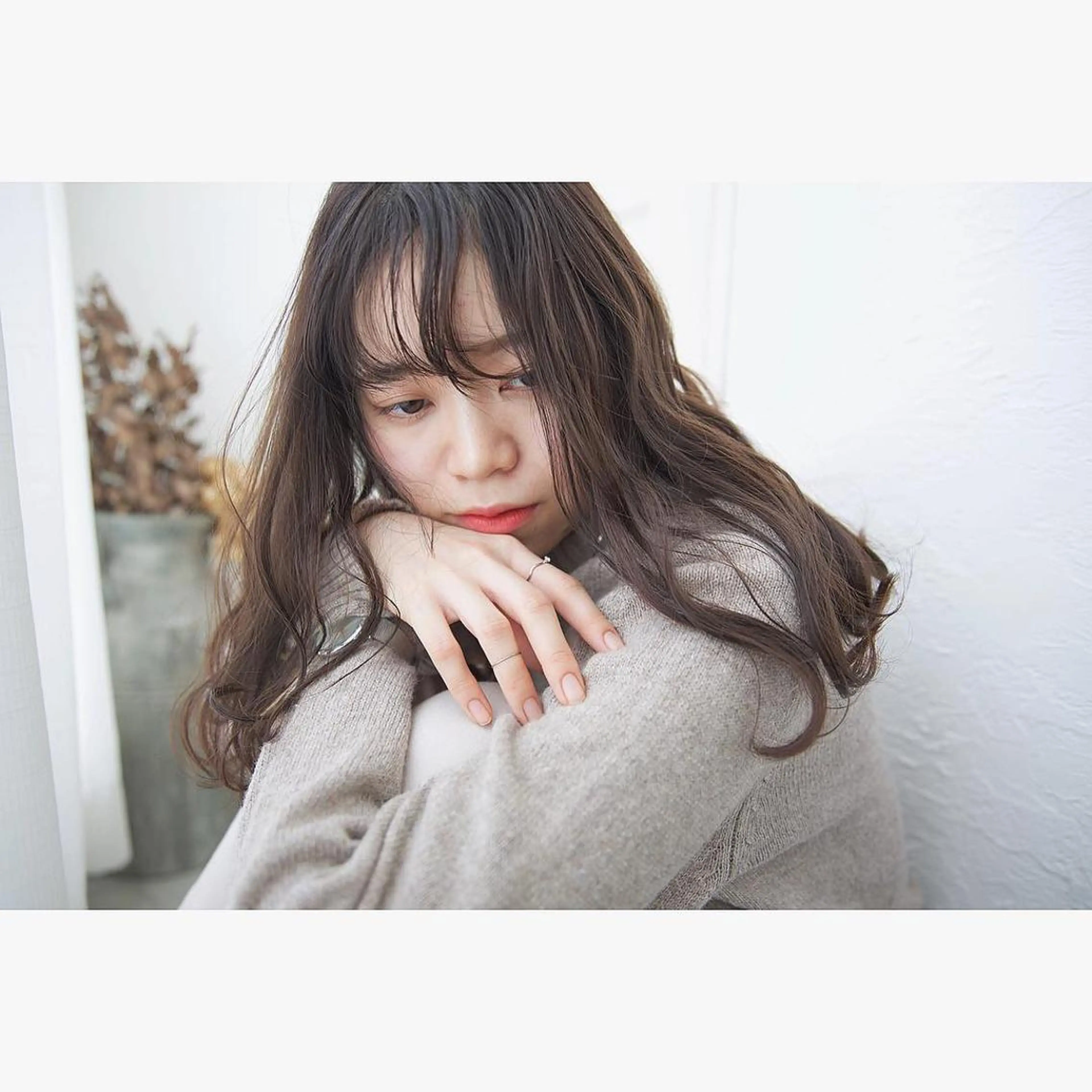 ミディアム カラー fio マナミのヘアスタイル