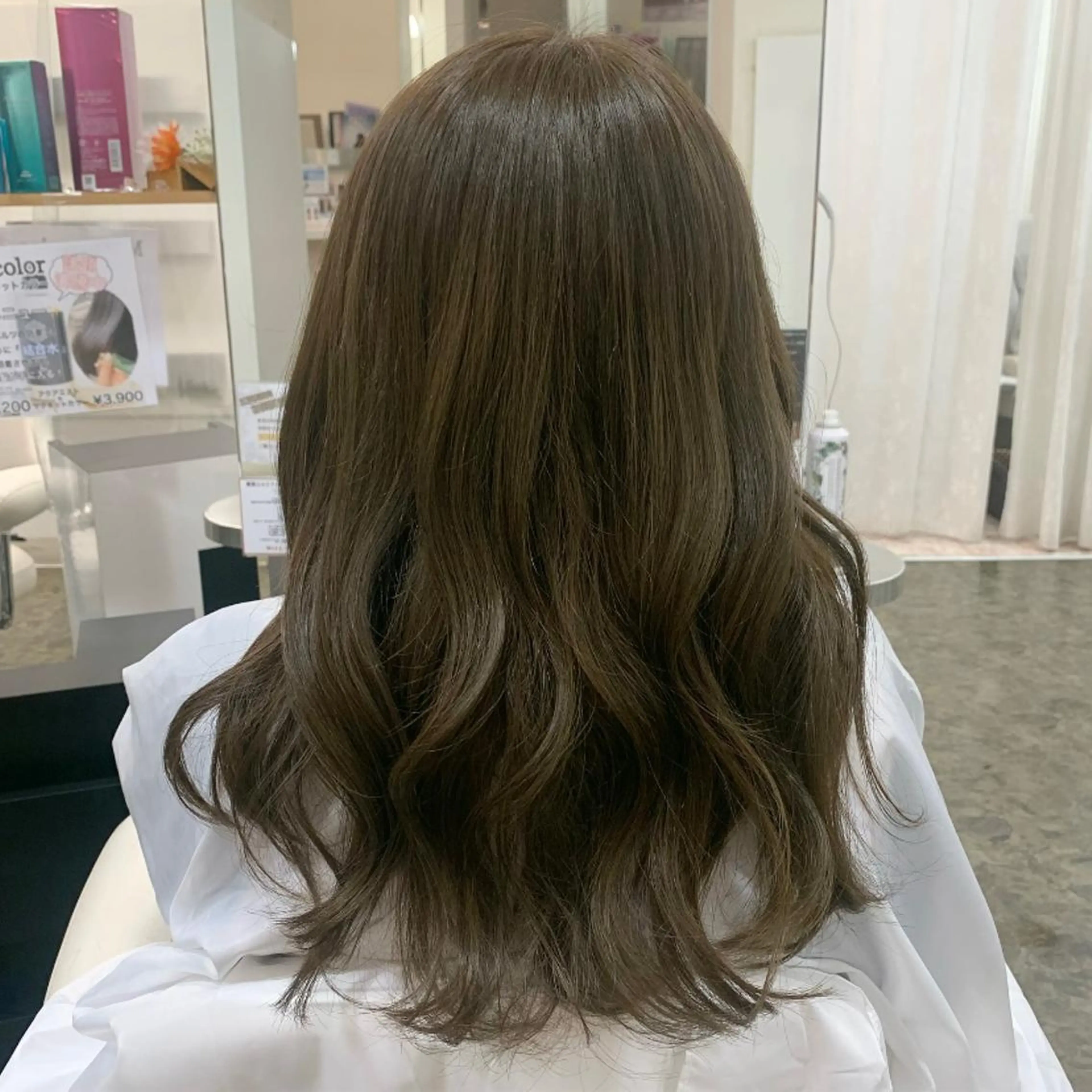 ロング カラー 透明感カラー 池本 梨奈のヘアスタイル