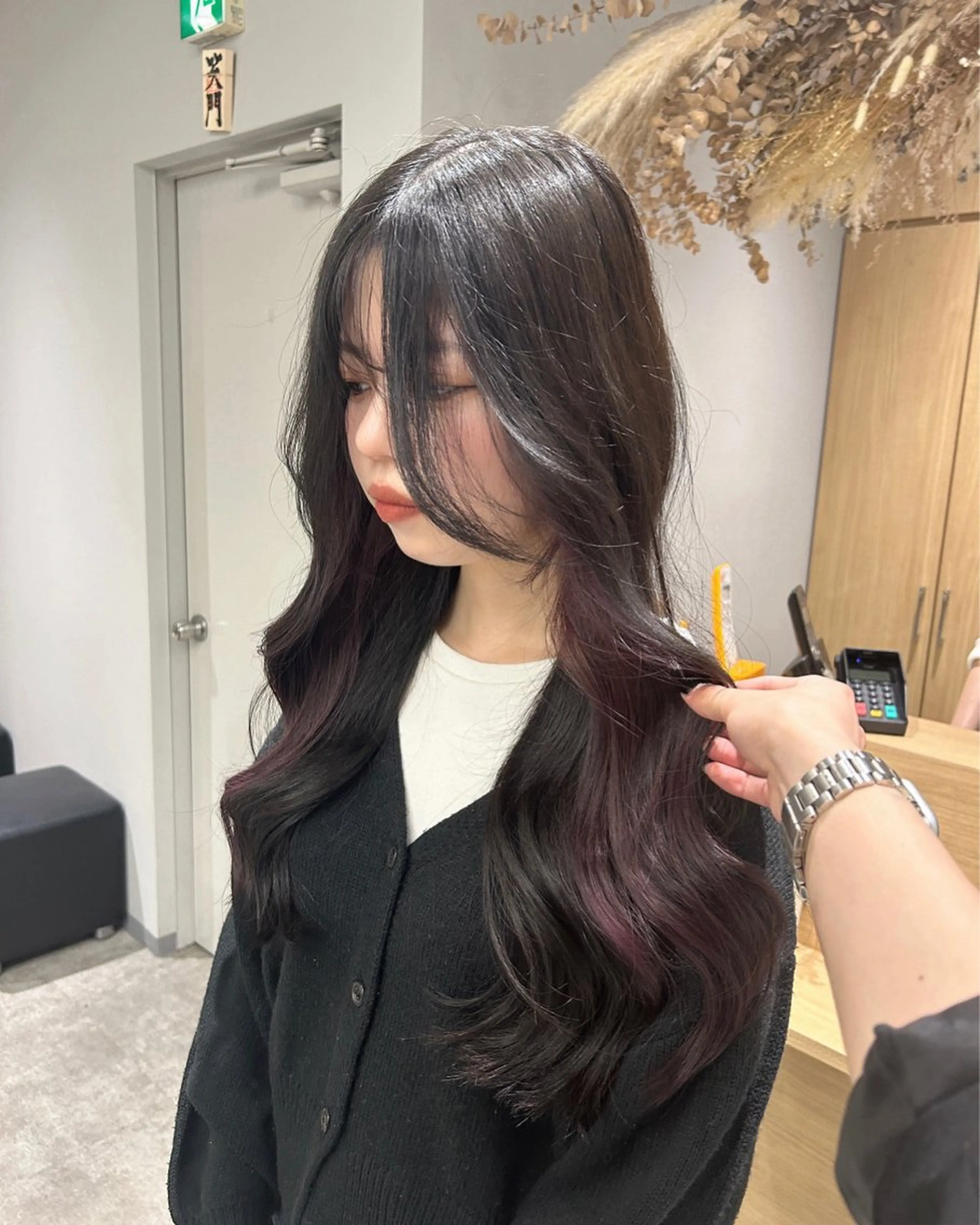 ロング カラー ブリーチ 透明感カラー インナーカラー ラベンダーカラー ブリーチなしカラー Lien by kiitos所属・韓国ヘア×レイヤー カット/上田丈也のヘアスタイル