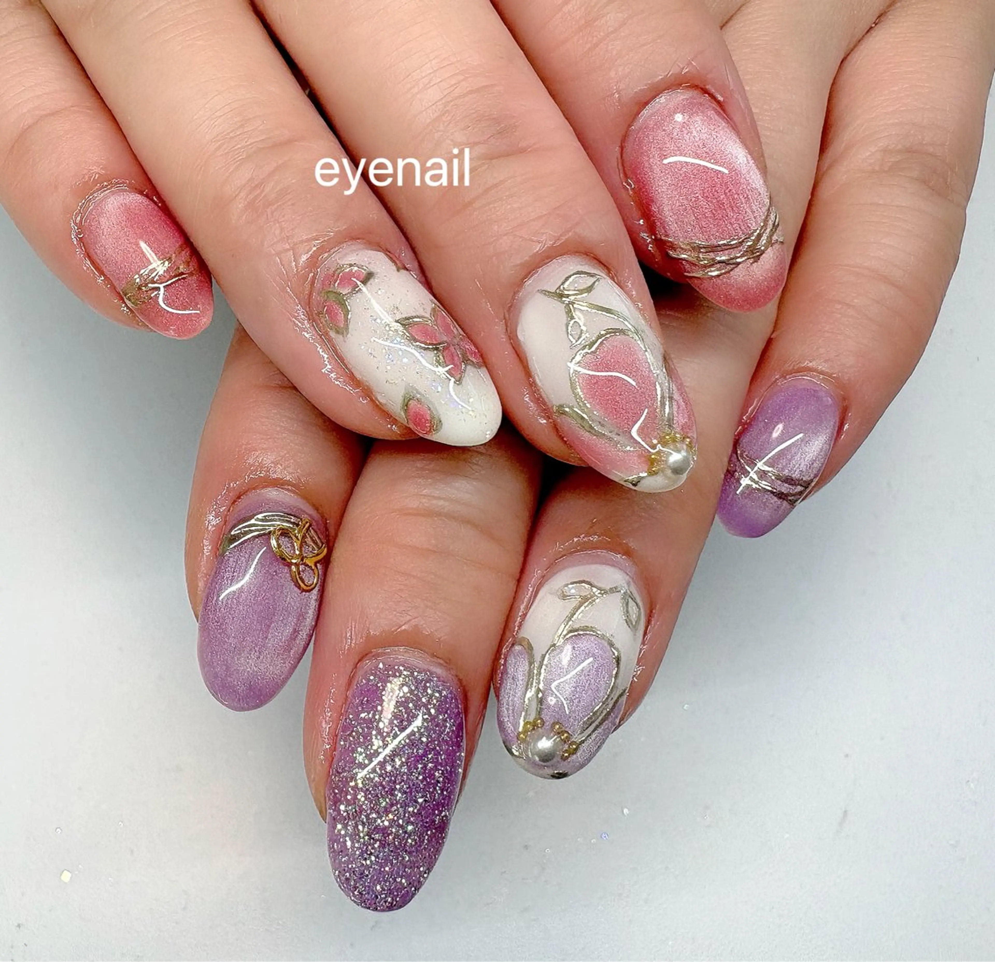 ネイル アートネイル ラメ(グリッター) マグネットネイル ミラーネイル ストーンネイル ハンドネイル Eye nailのネイルデザイン