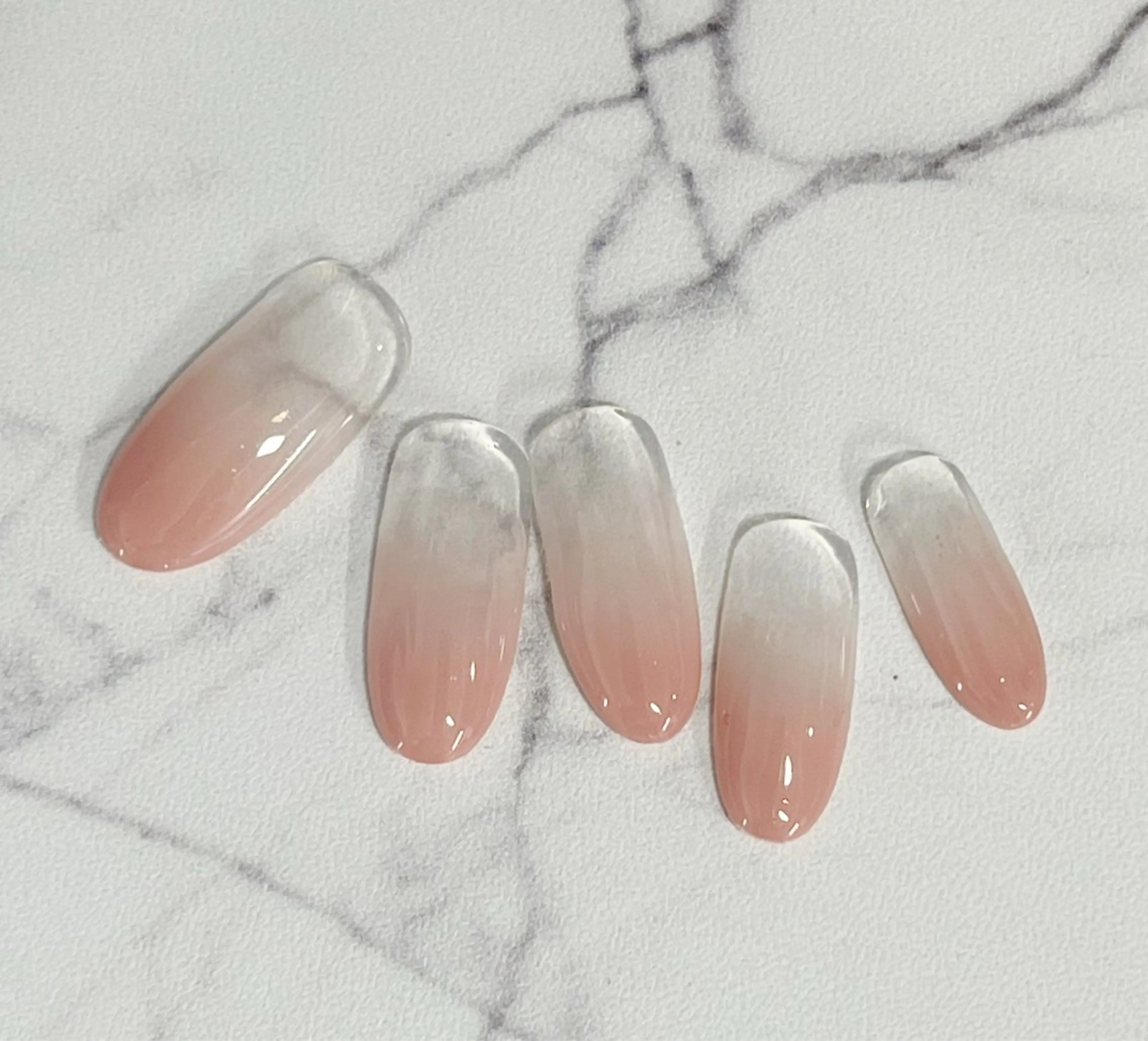 ジェルグラデーションネイルコース☆ジェルオフ込みドライケア付きの写真