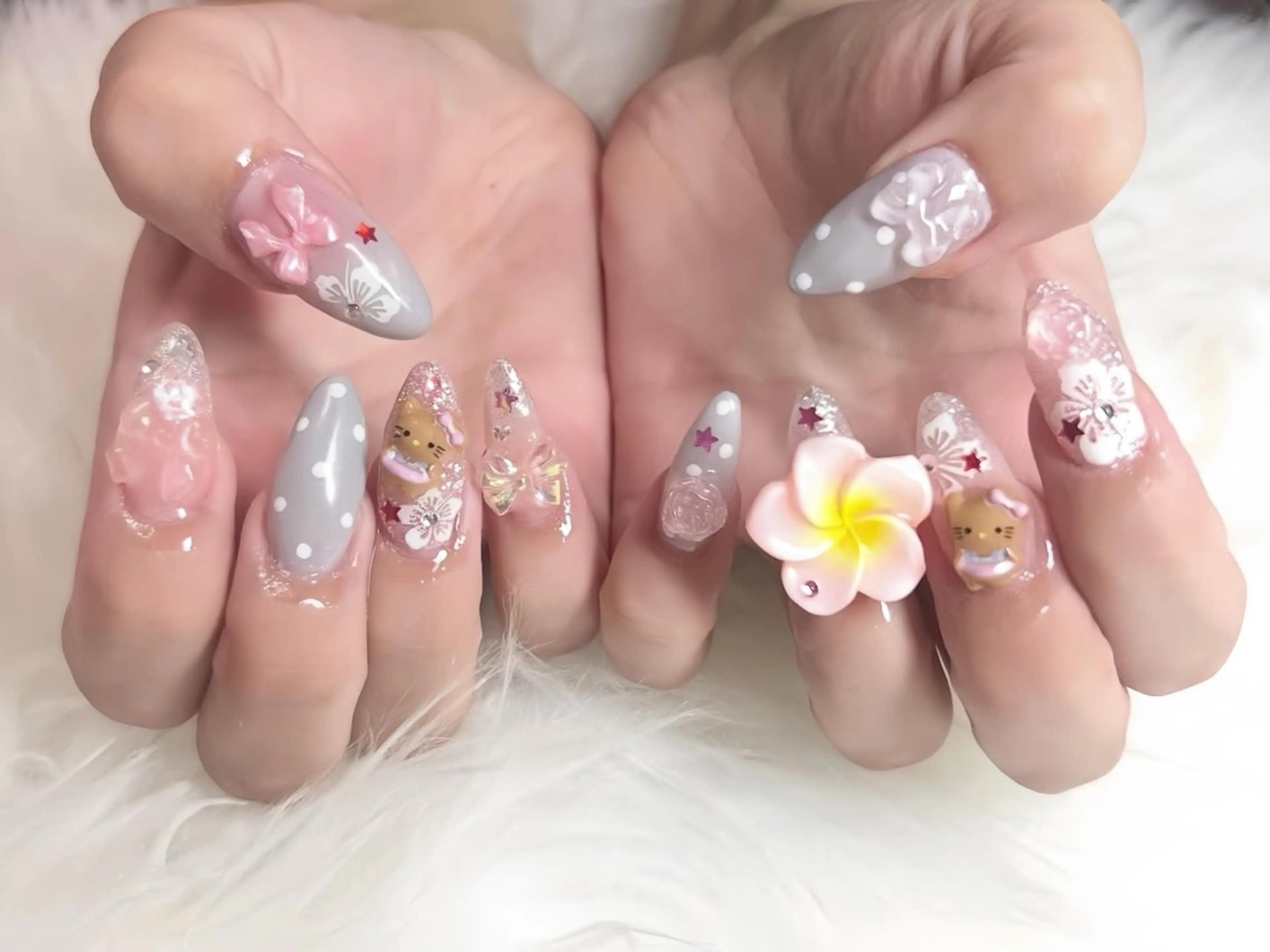 ネイル アートネイル フレンチネイル ジェルネイル 韓国ネイル ミラーネイル ハンドネイル Rin Nail 新大久保店のネイルデザイン