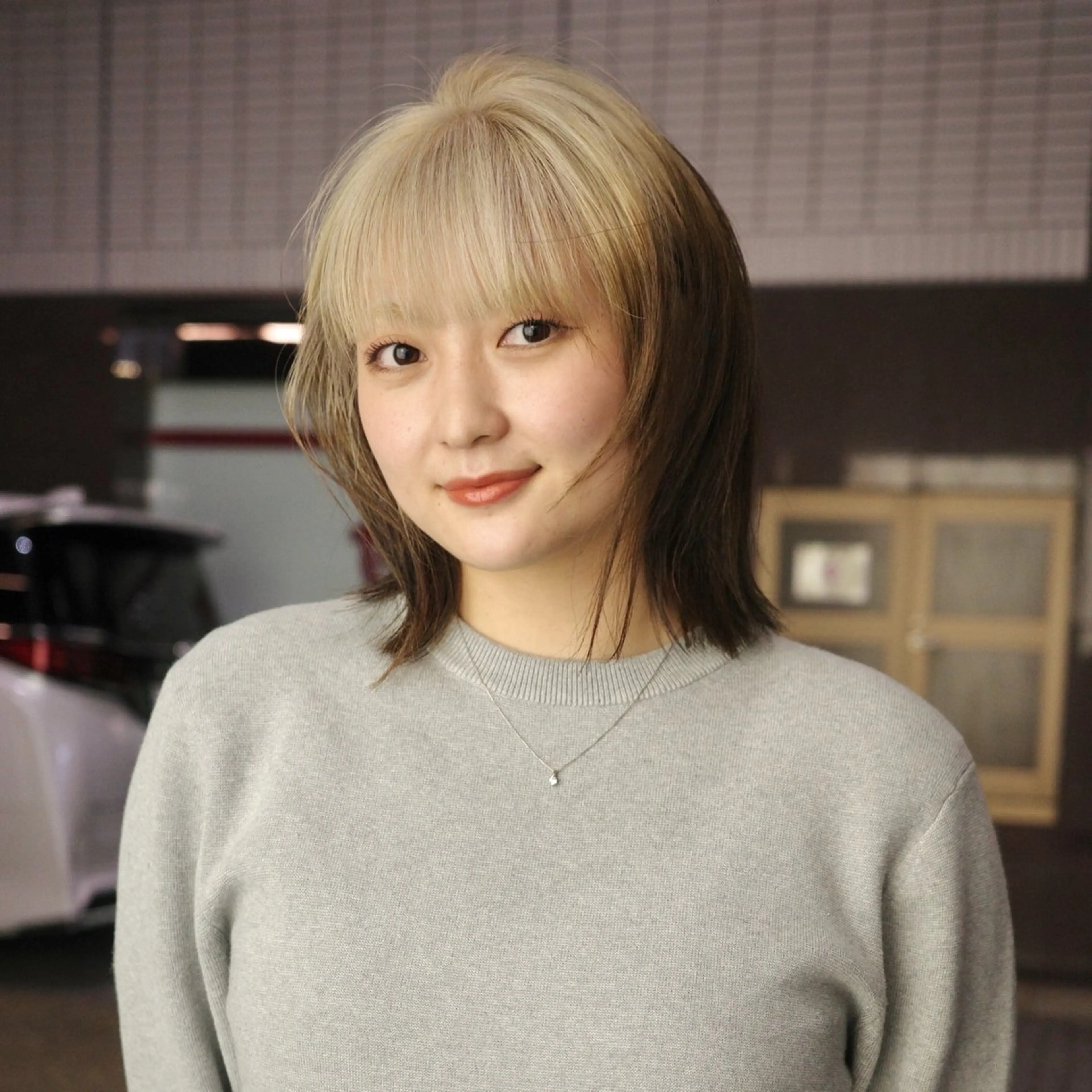 ミディアム カラー Hair & make Lamp所属・梅田のブリーチ特化 美容師KAI🥰のヘアスタイル