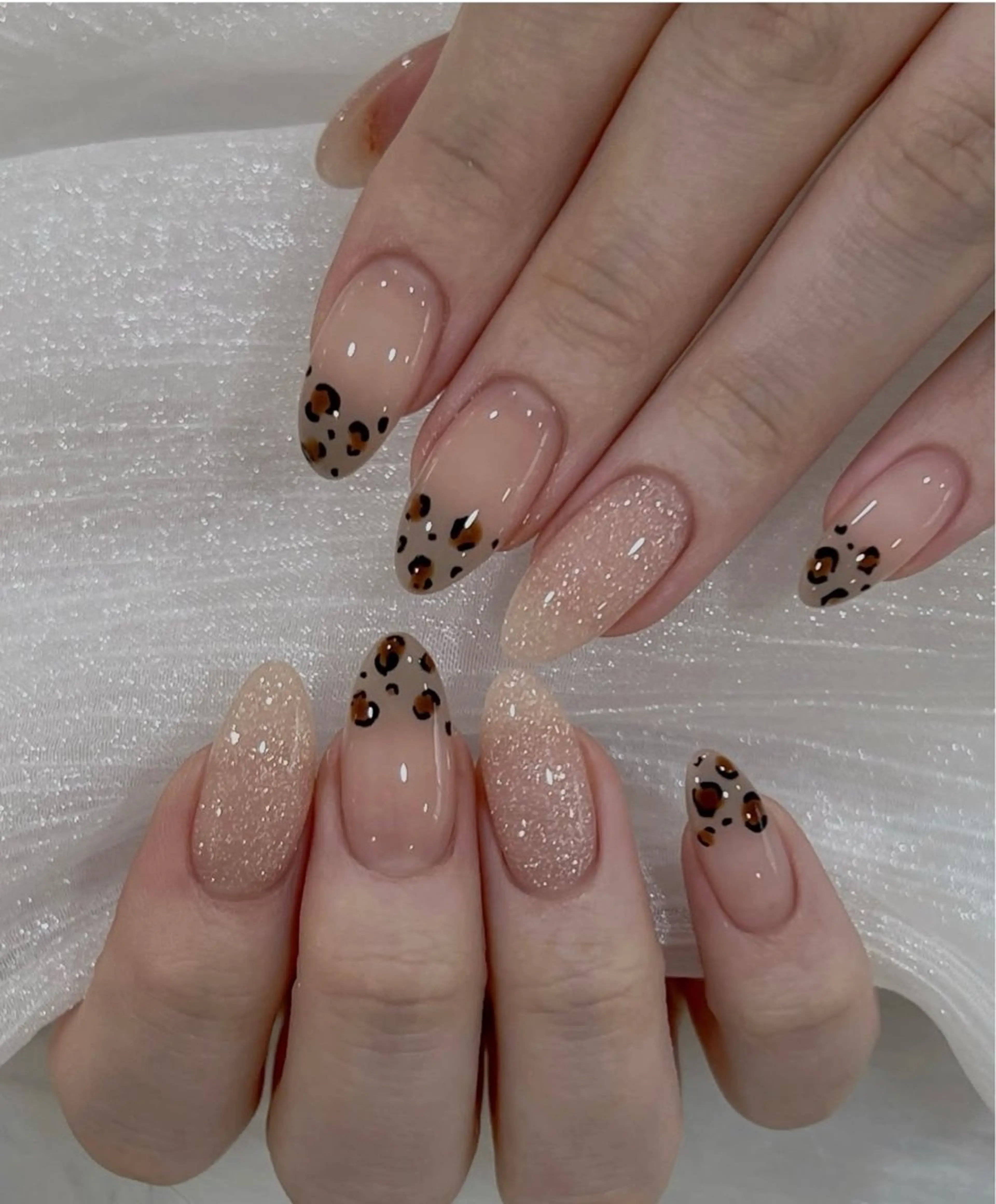 ネイル フレンチネイル グラデーション マグネットネイル ミラーネイル 持ち込み ハンドネイル yurinail所属・yuri nail 高田馬場のネイルデザイン