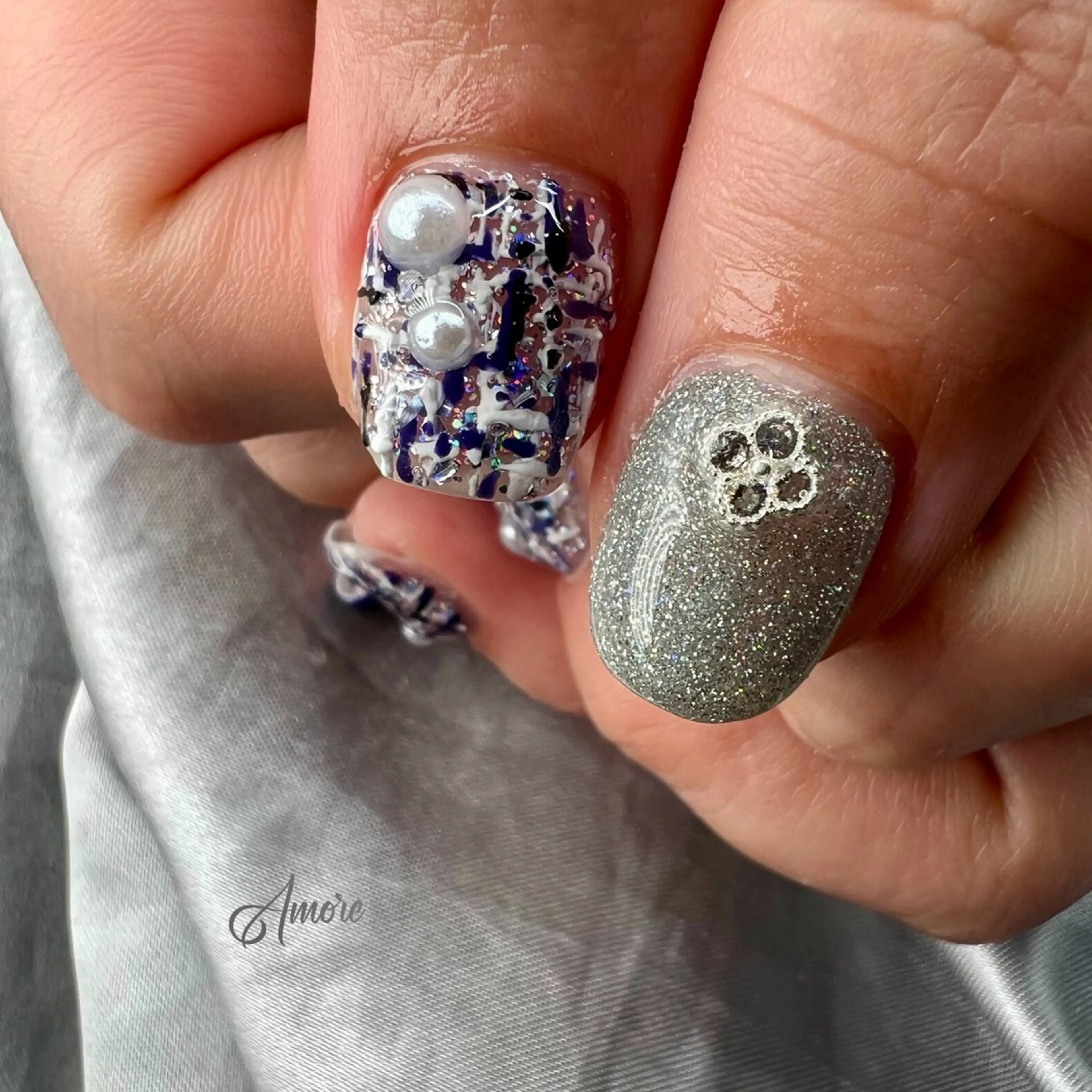 ネイル ジェルネイル キラキラネイル 韓国ネイル パラジェル 冬ネイル You kyehwaのネイルデザイン