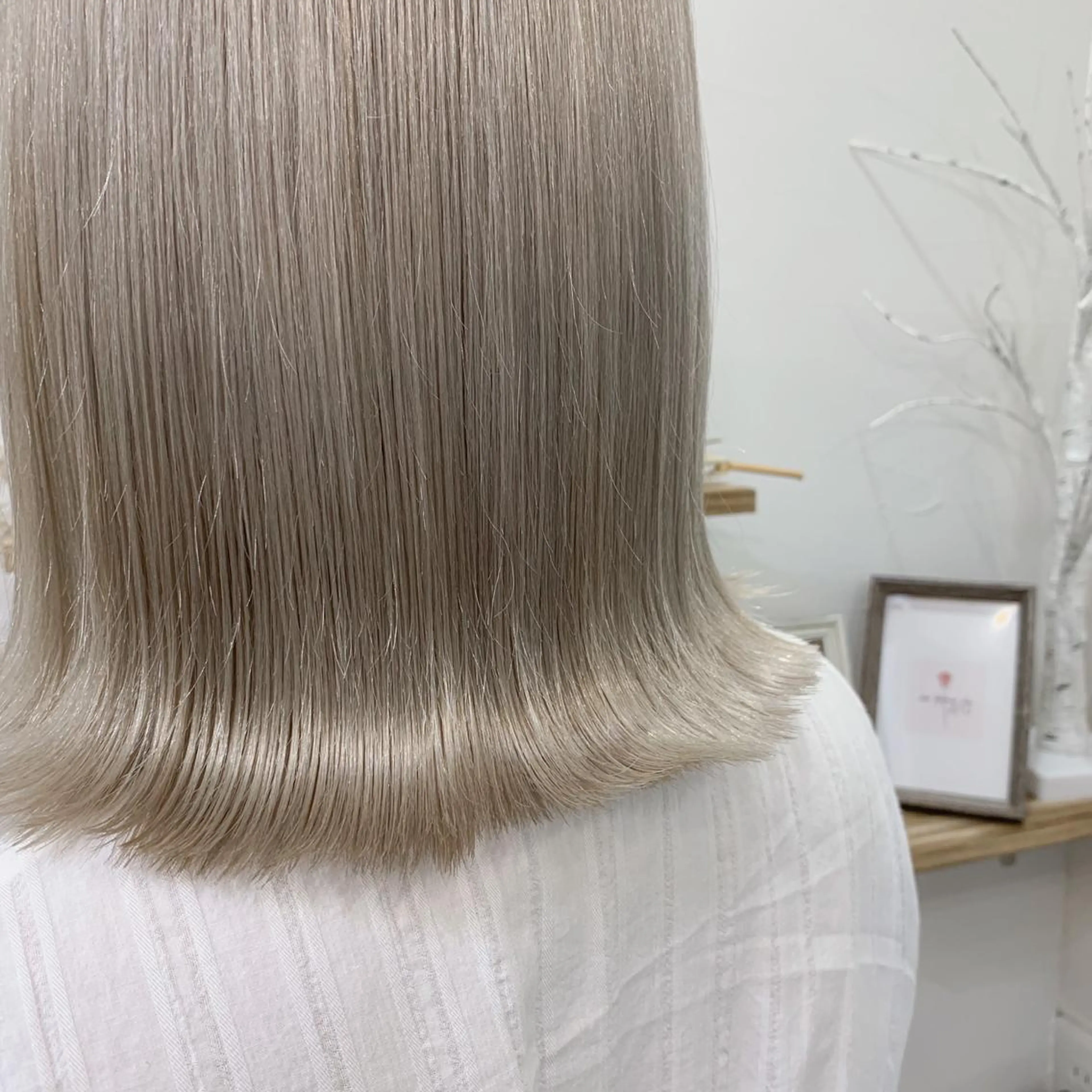 ショート カラー アディクシーカラー アクアカラー アッシュ バレイヤージュ ベージュカラー ヘアカラー トリートメント Lome'所属・✨ブリーチマスター✨ オクヤマヨウスケのヘアスタイル