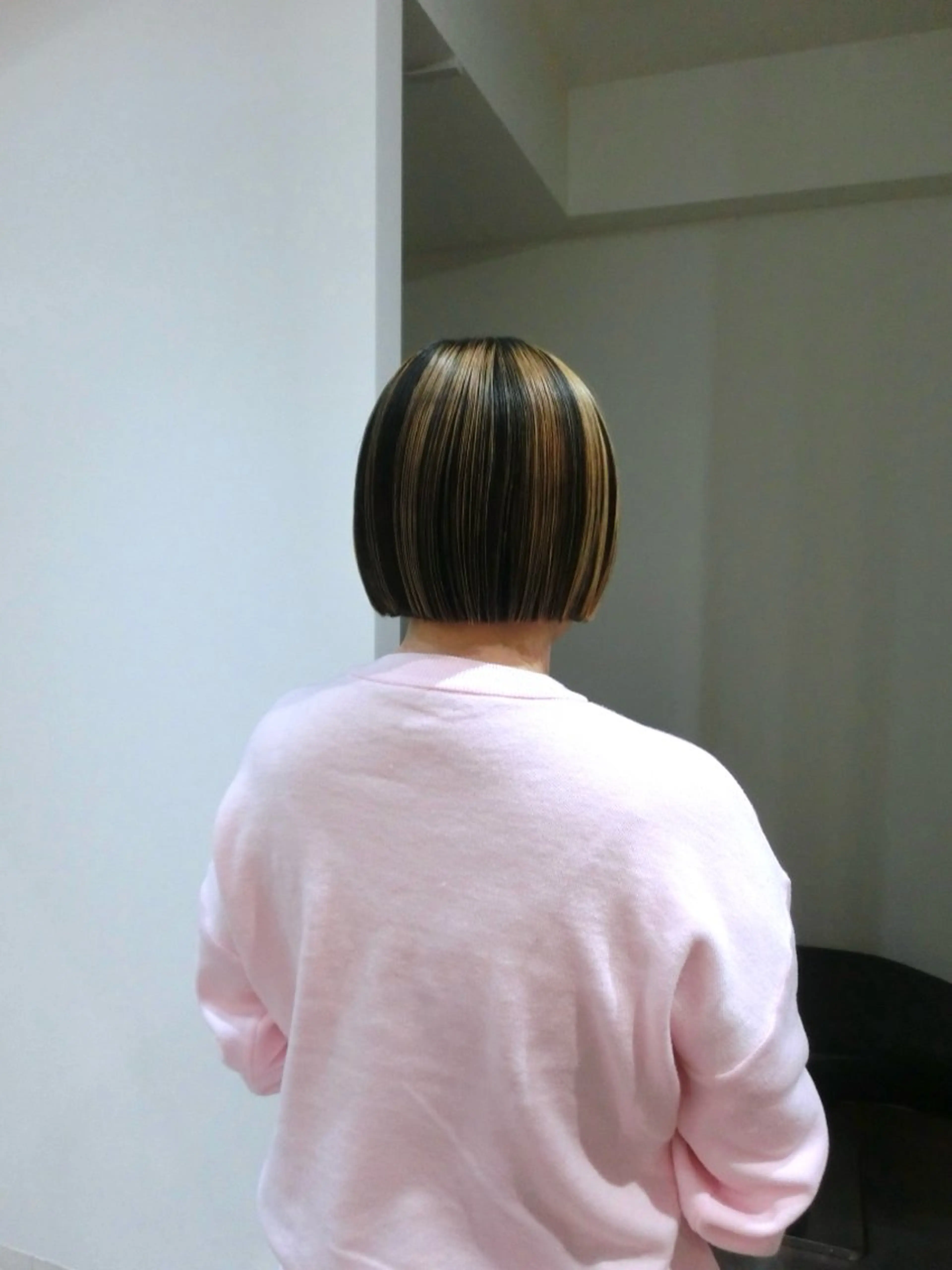 ショート カラー newi remi🖤のヘアスタイル