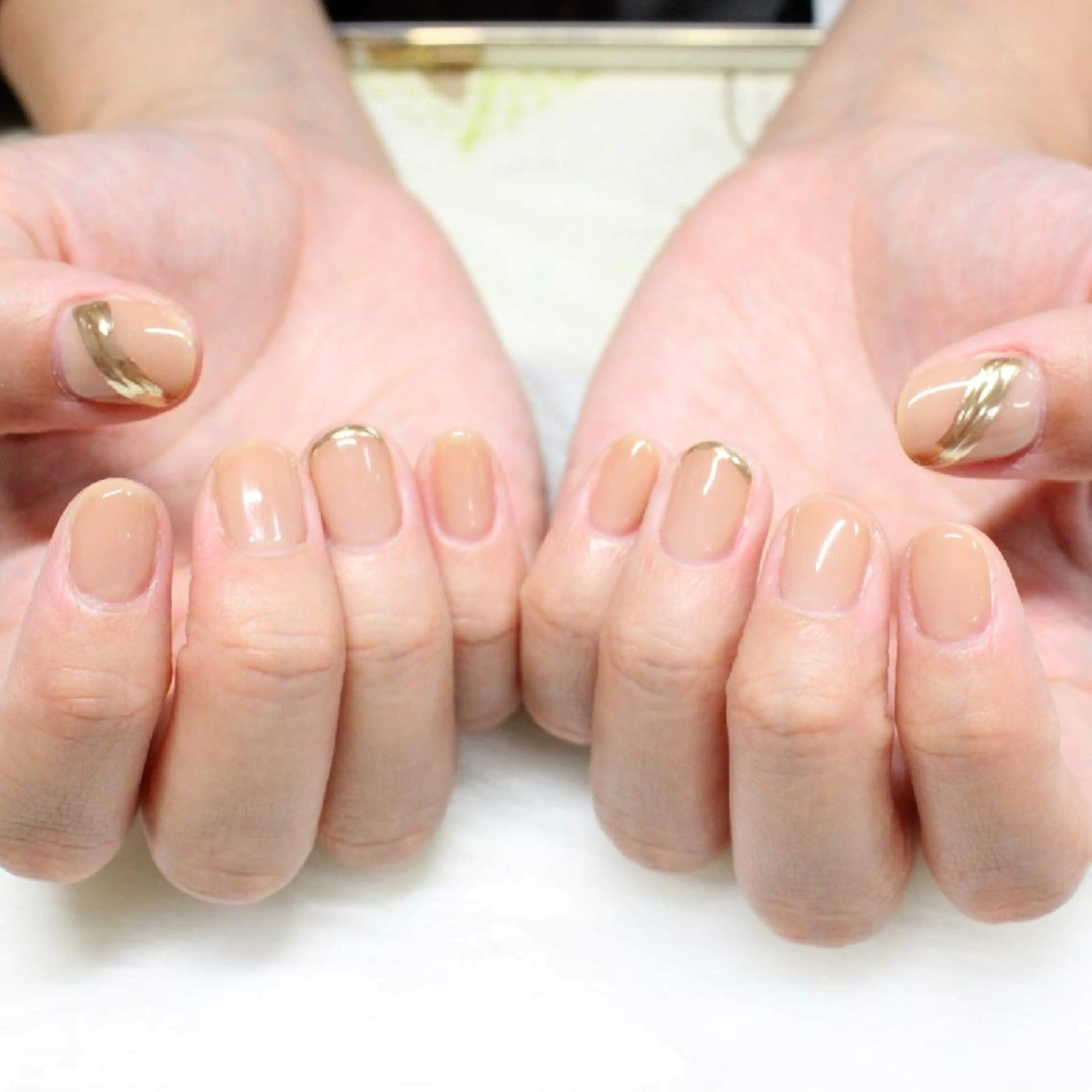 ネイル ジェルネイル ミラーネイル 持ち込み ワンカラーネイル シンプルネイル Nailsalon Daliのネイルデザイン