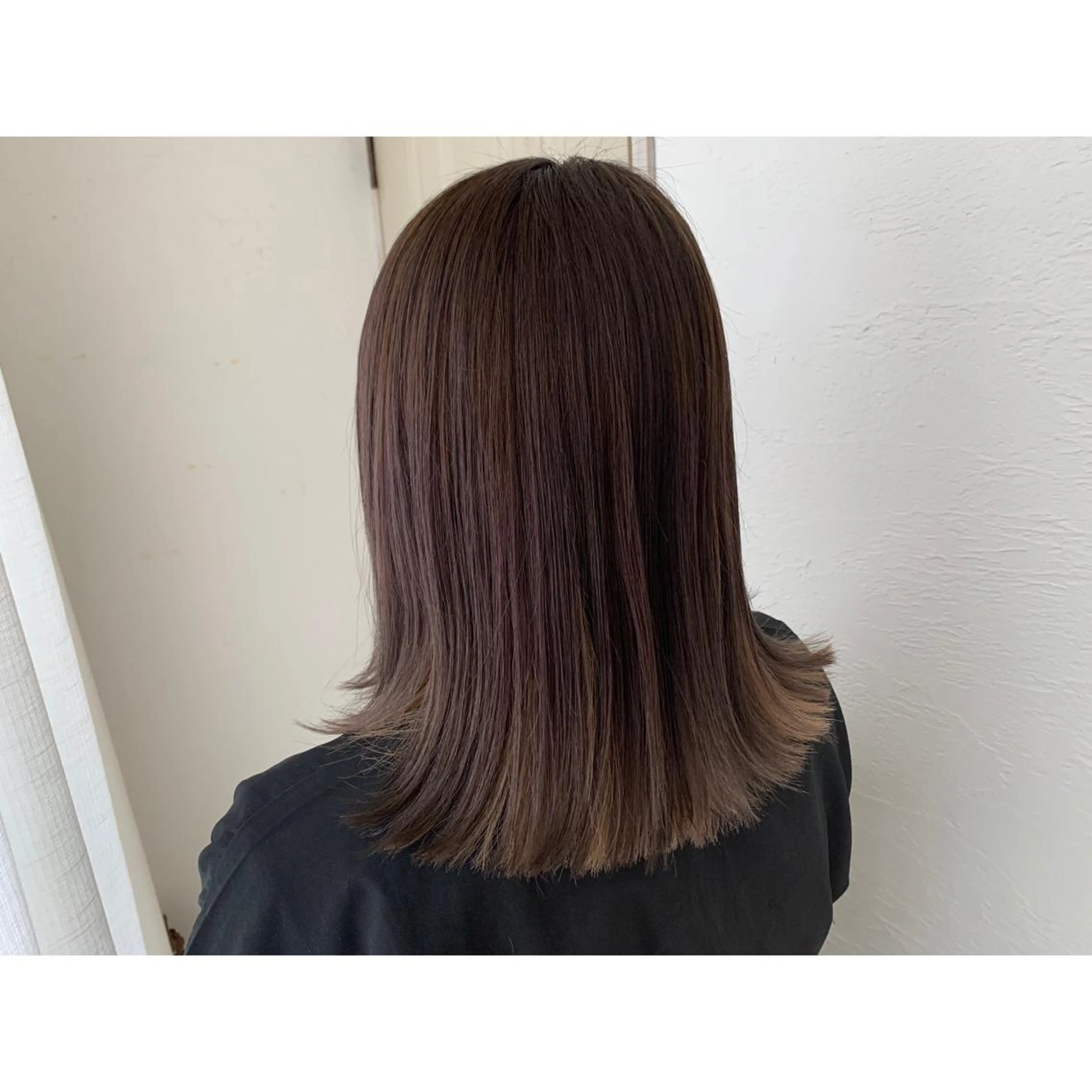 セミロング カラー カット ヘアカラー fio マナミのヘアスタイル