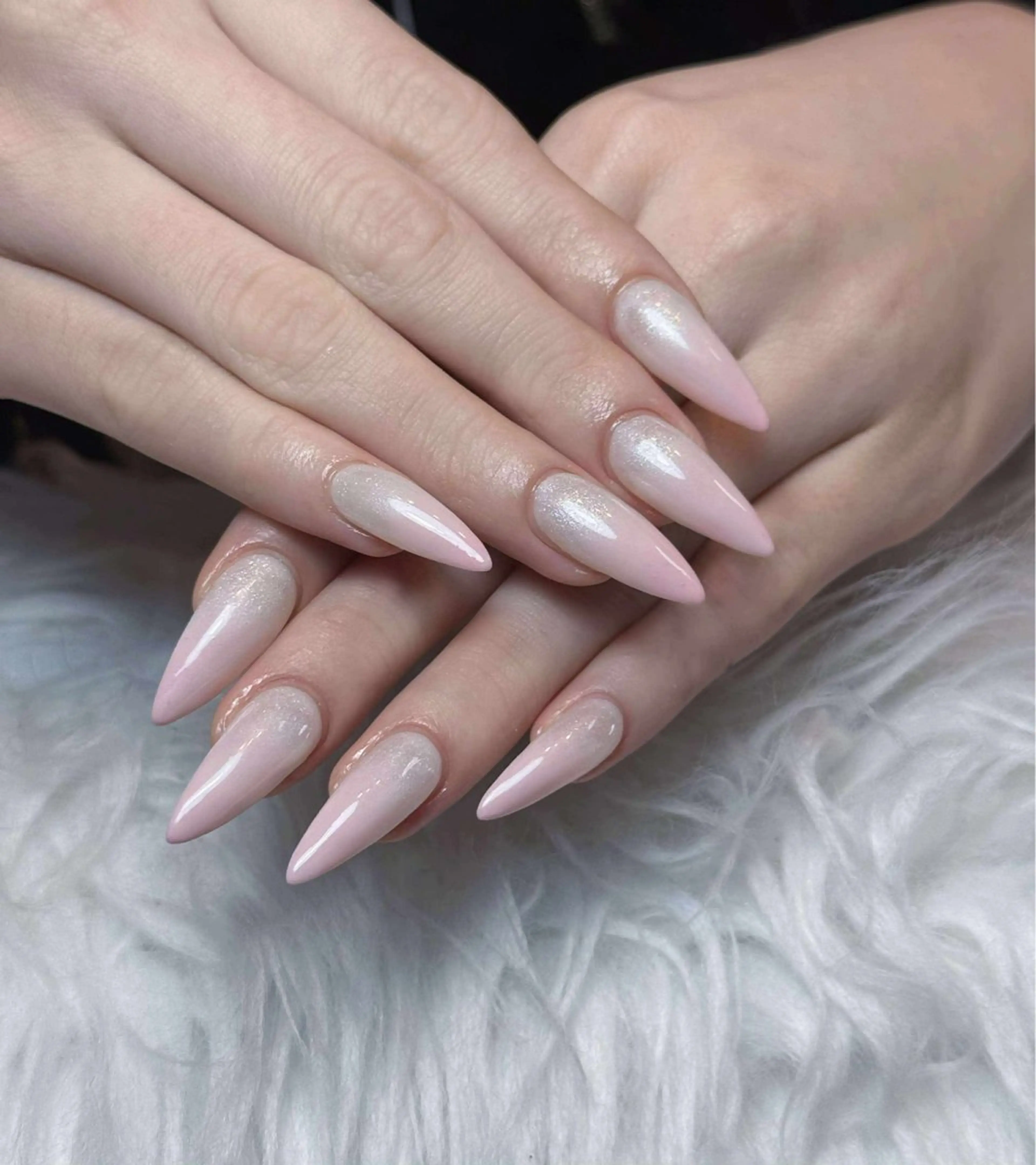 ネイル オーロラネイル ボルドー ブラウン 氷ネイル・うるうるネイル キラキラネイル ハンドネイル Julli NailStudioのネイルデザイン