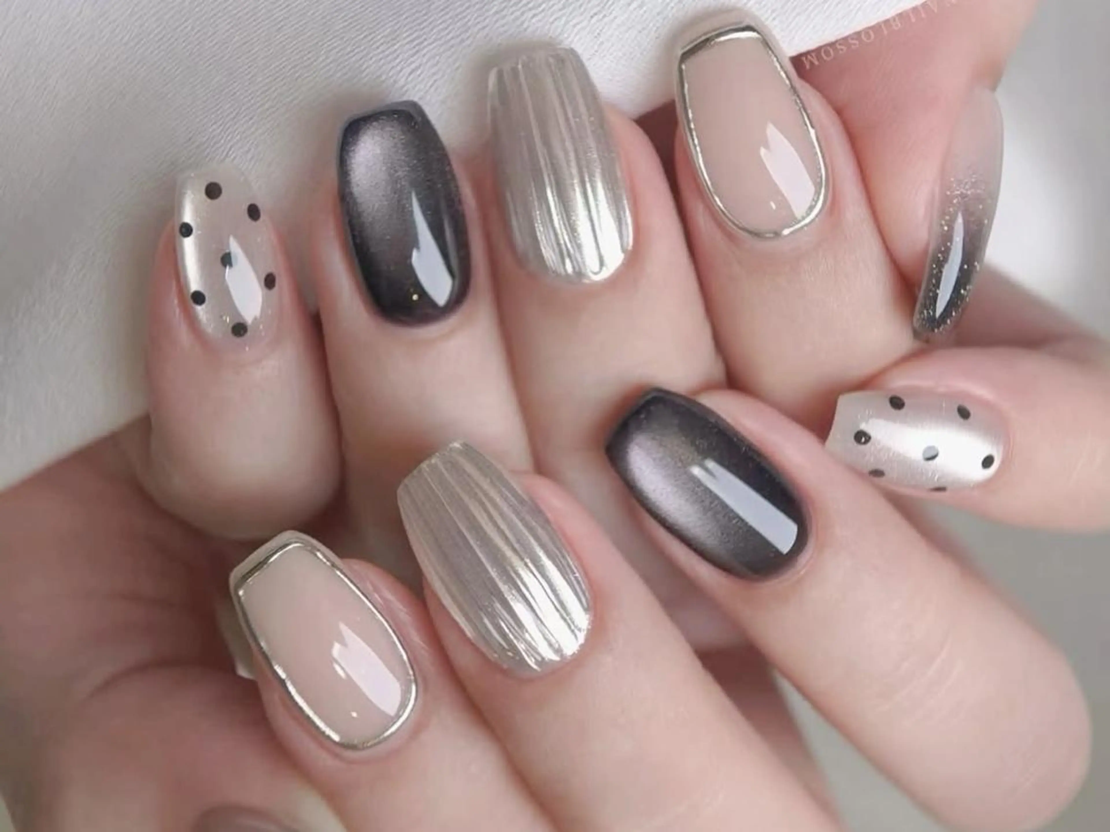 メンズ ネイル アートネイル フレンチネイル ジェルネイル キラキラネイル パラジェル Bloom kabukiのネイルデザイン