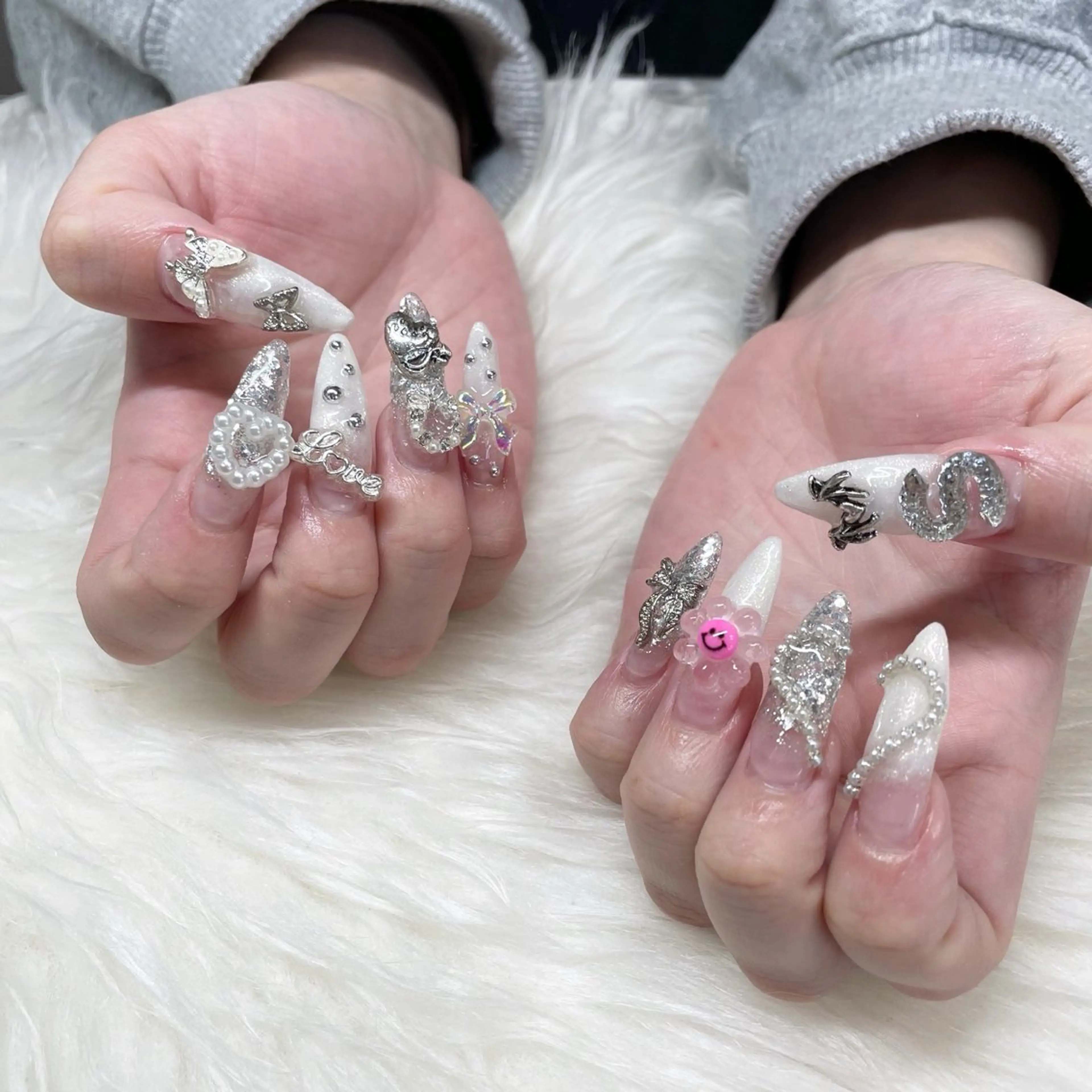 【平日限定】長さ出し＋パーツ付け放題の写真