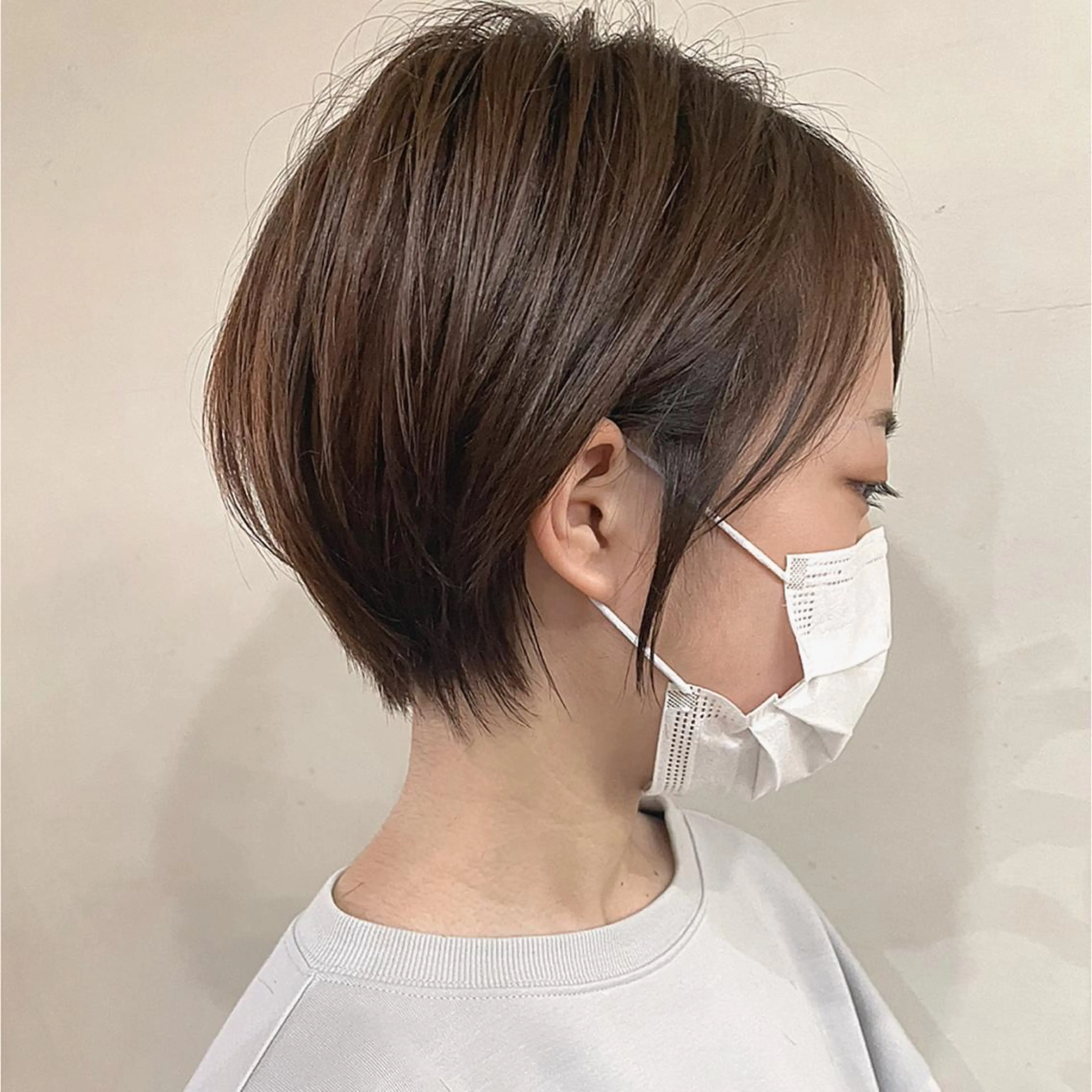 ショート カラー ショートボブ ハンサムショート 丸みショート デザインカラー ハイライトカラー カット ヘアカラー 京都大人女性ショート 徒歩1分/秋山のヘアスタイル