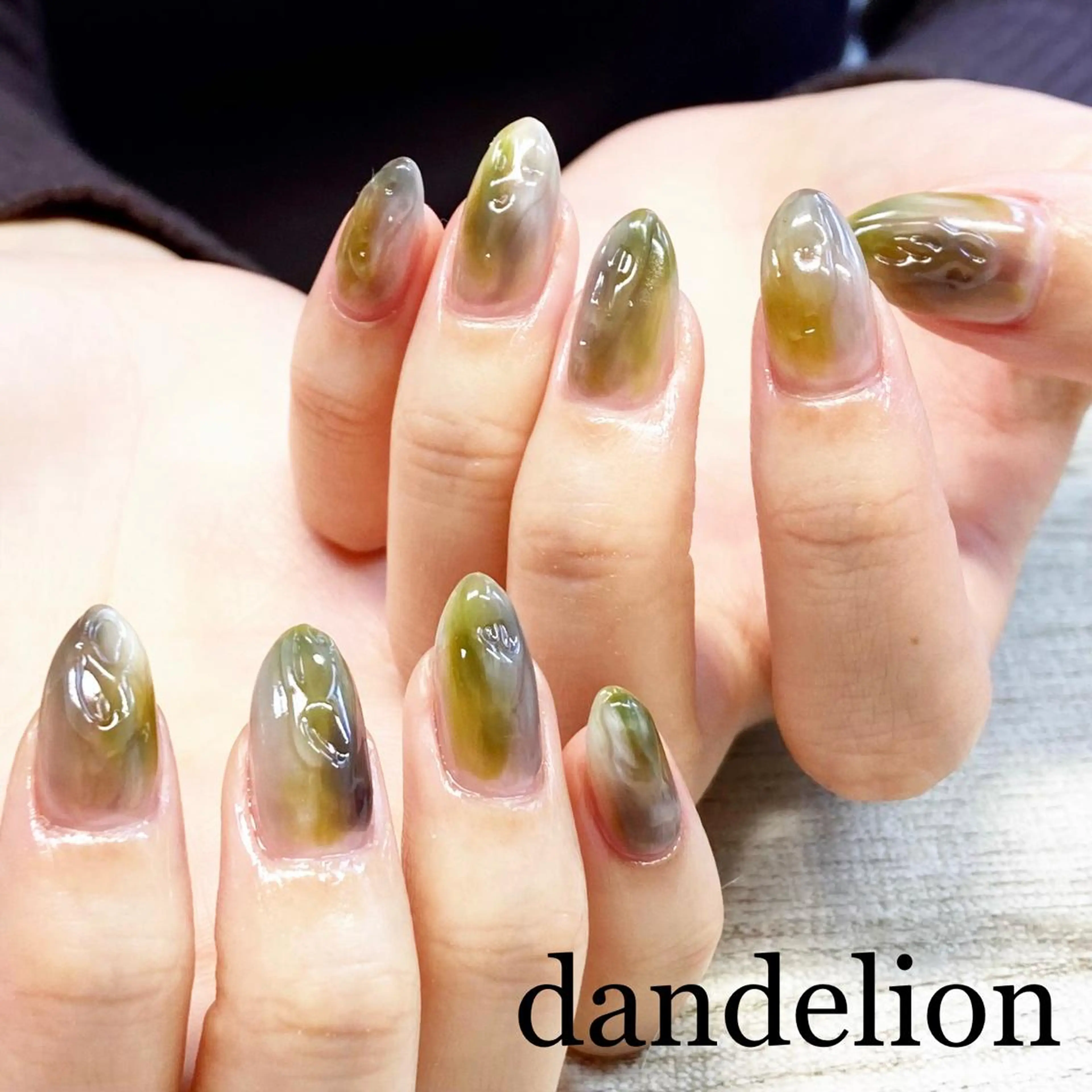 ネイル ハンドネイル ハンドケア dandelion ダンデライオンのネイルデザイン