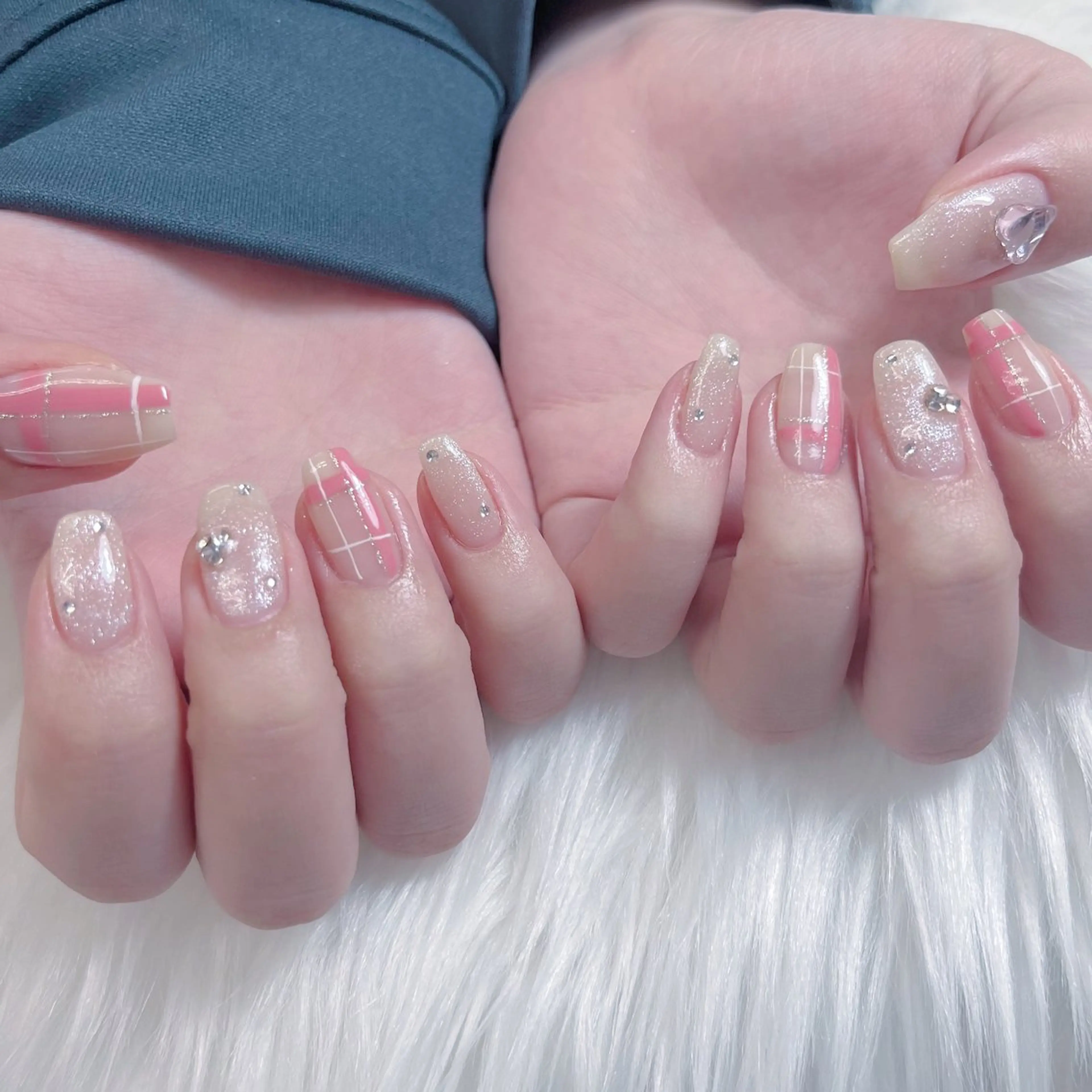 ネイル ハンドネイル Maya 🧊🫧‪のネイルデザイン
