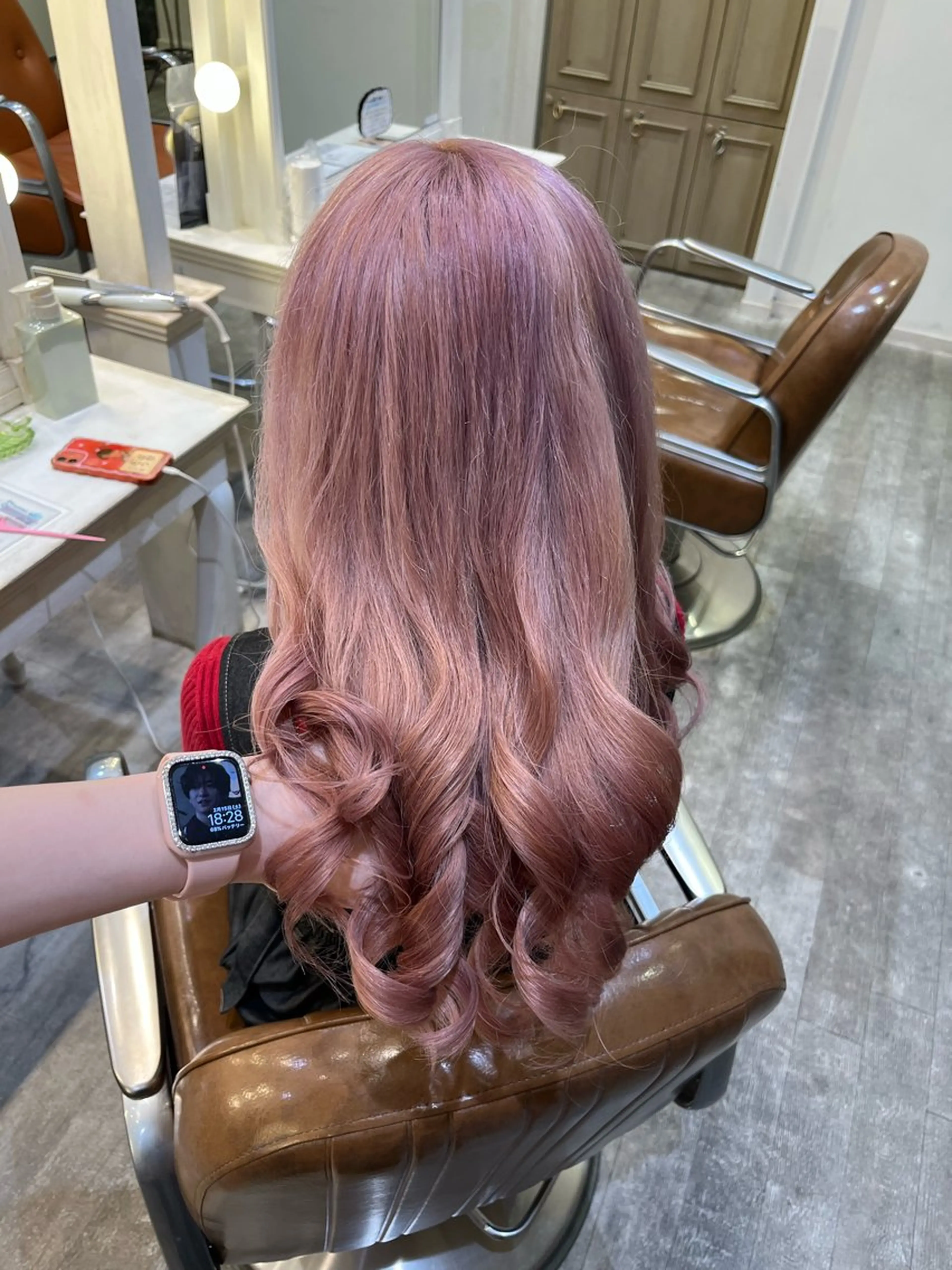 カラー ブリーチ ピンクカラー ヘアカラー エクステ🎀 暖色カラー🎀amiのヘアスタイル