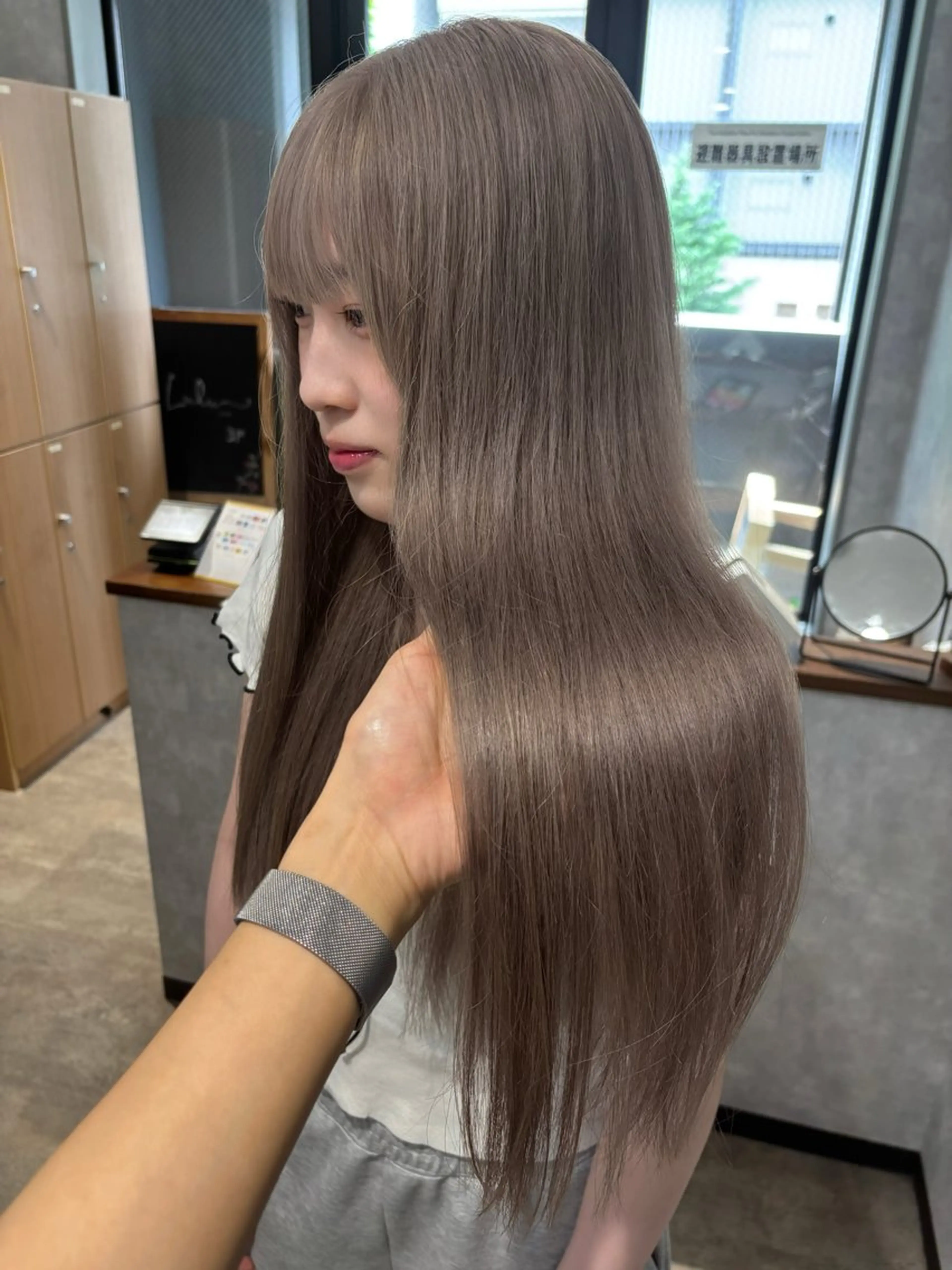 ロング カット ヘアカラー トリートメント 🌐NATSUMI 🌐【寒色カラー】のヘアスタイル