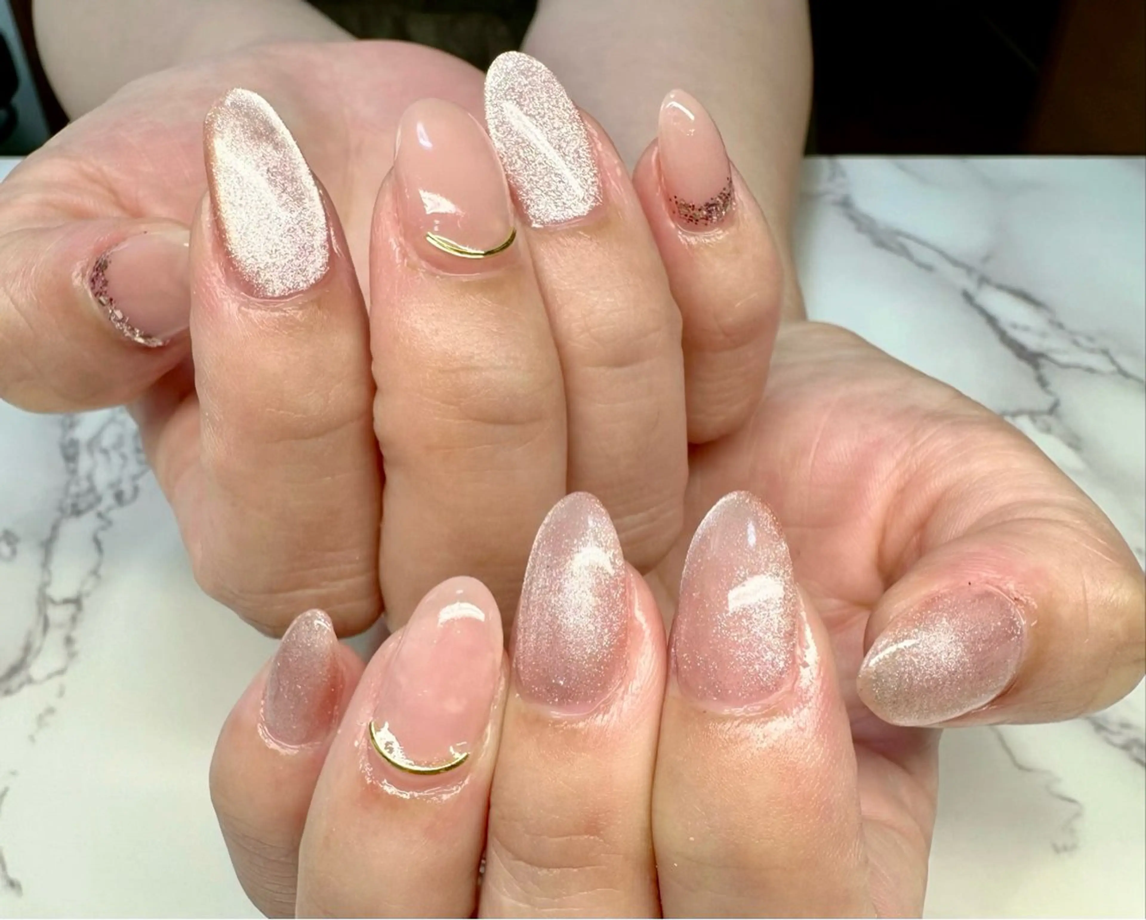 ネイル キラキラネイル マグネットネイル ミラーネイル ニュアンスネイル ワンカラーネイル M.N_ nailのネイルデザイン