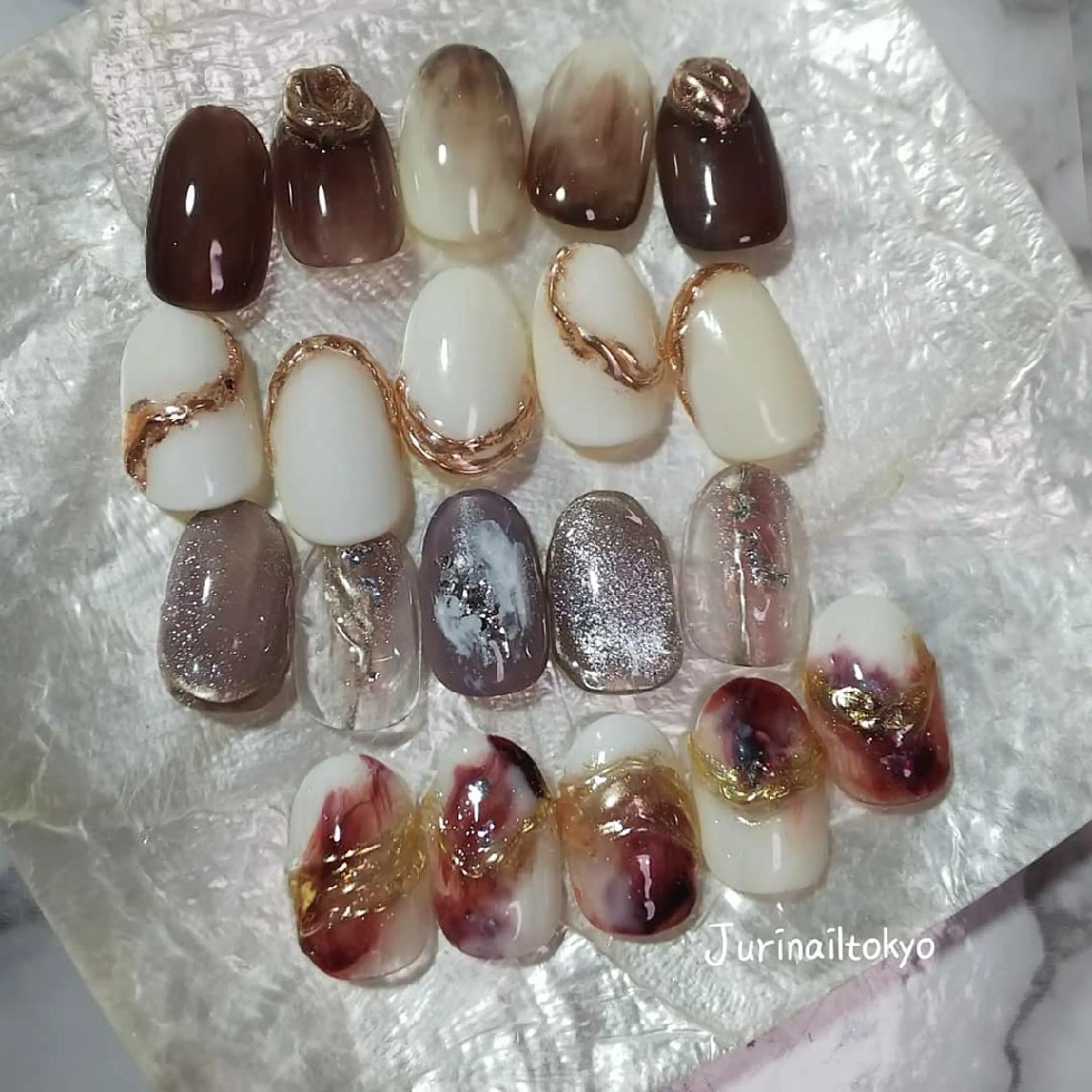 ネイル クリアネイル 韓国ネイル マグネットネイル ニュアンスネイル シンプルネイル jurinailtokyo所属・jurinail tokyoのネイルデザイン