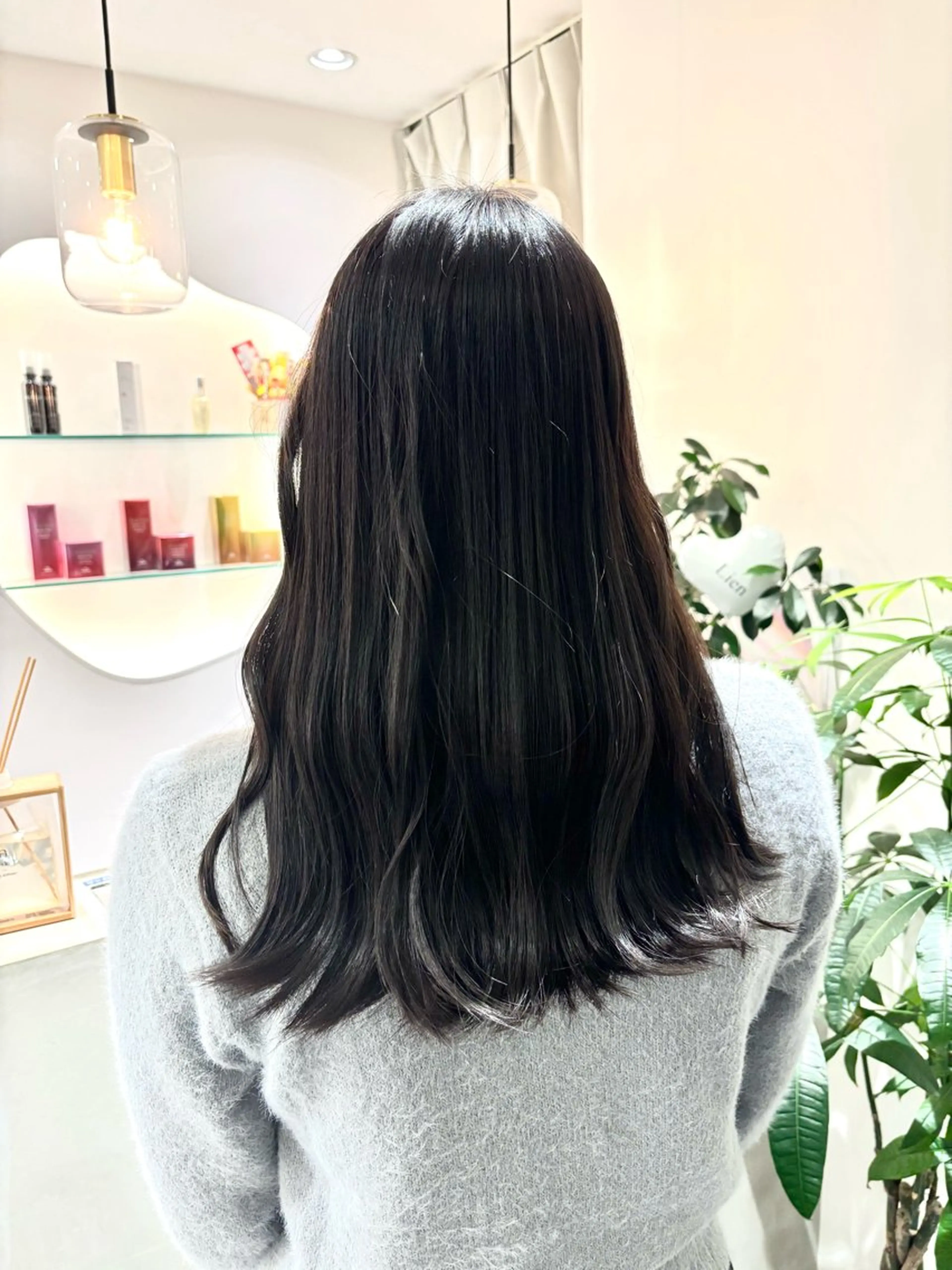 セミロング Akane lienのヘアスタイル