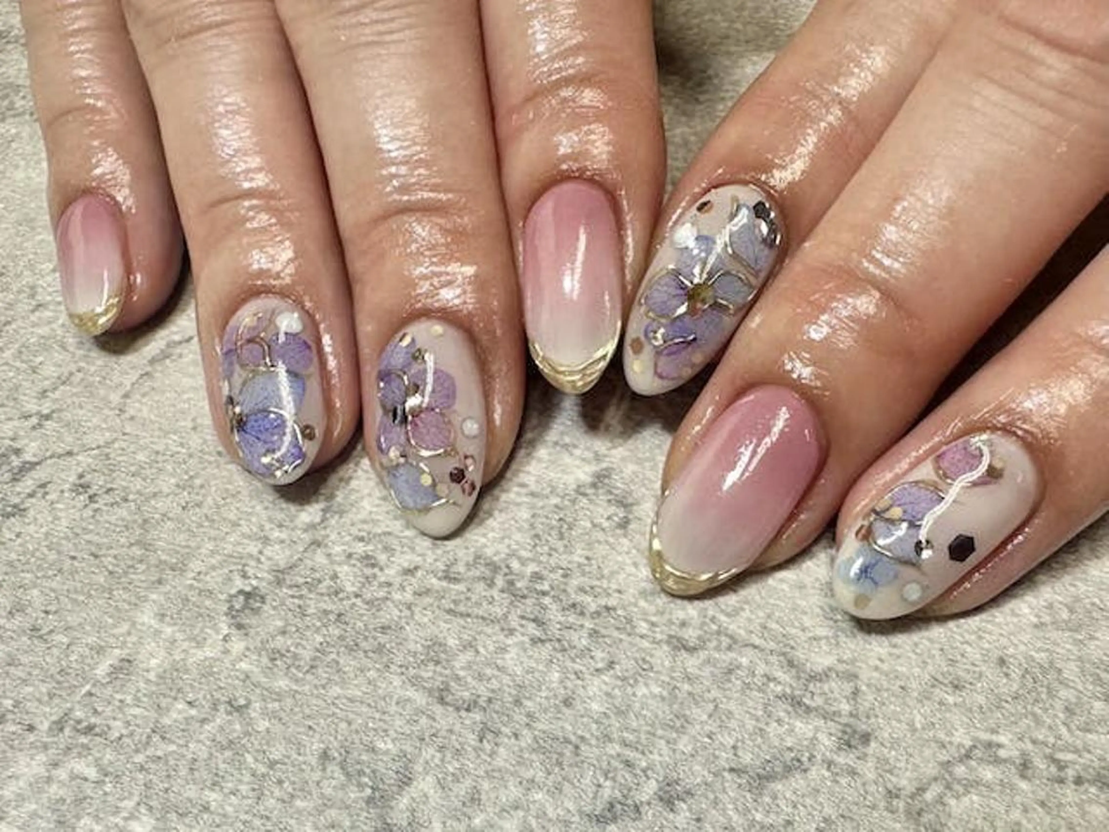 ネイル フットネイル フレンチネイル ジェルネイル ガラスフレンチ グラデーション ハンドネイル ハンドケア FASTNAIL PLUS 新宿店のネイルデザイン