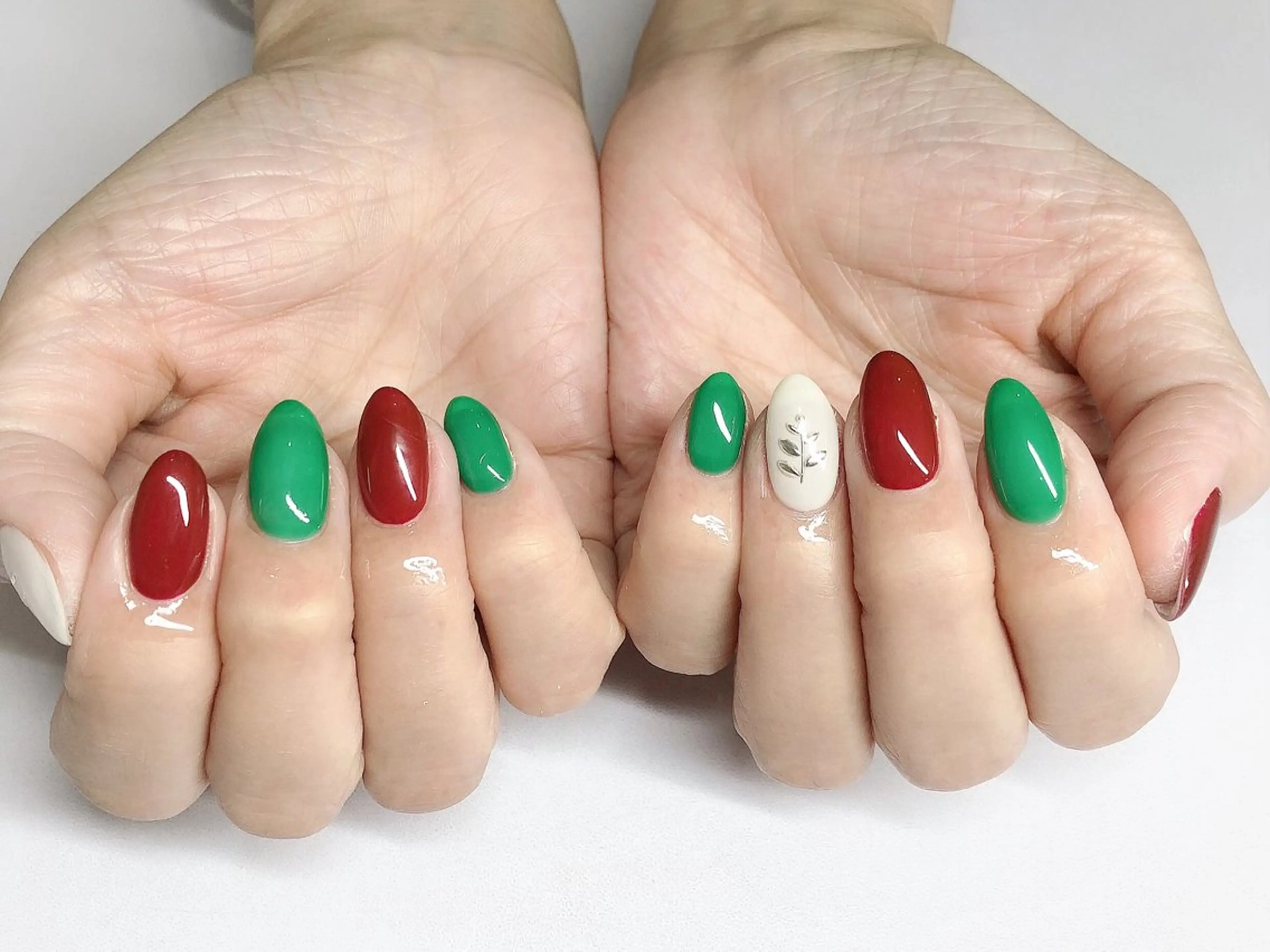 ネイル 後藤 由梨恵のネイルデザイン