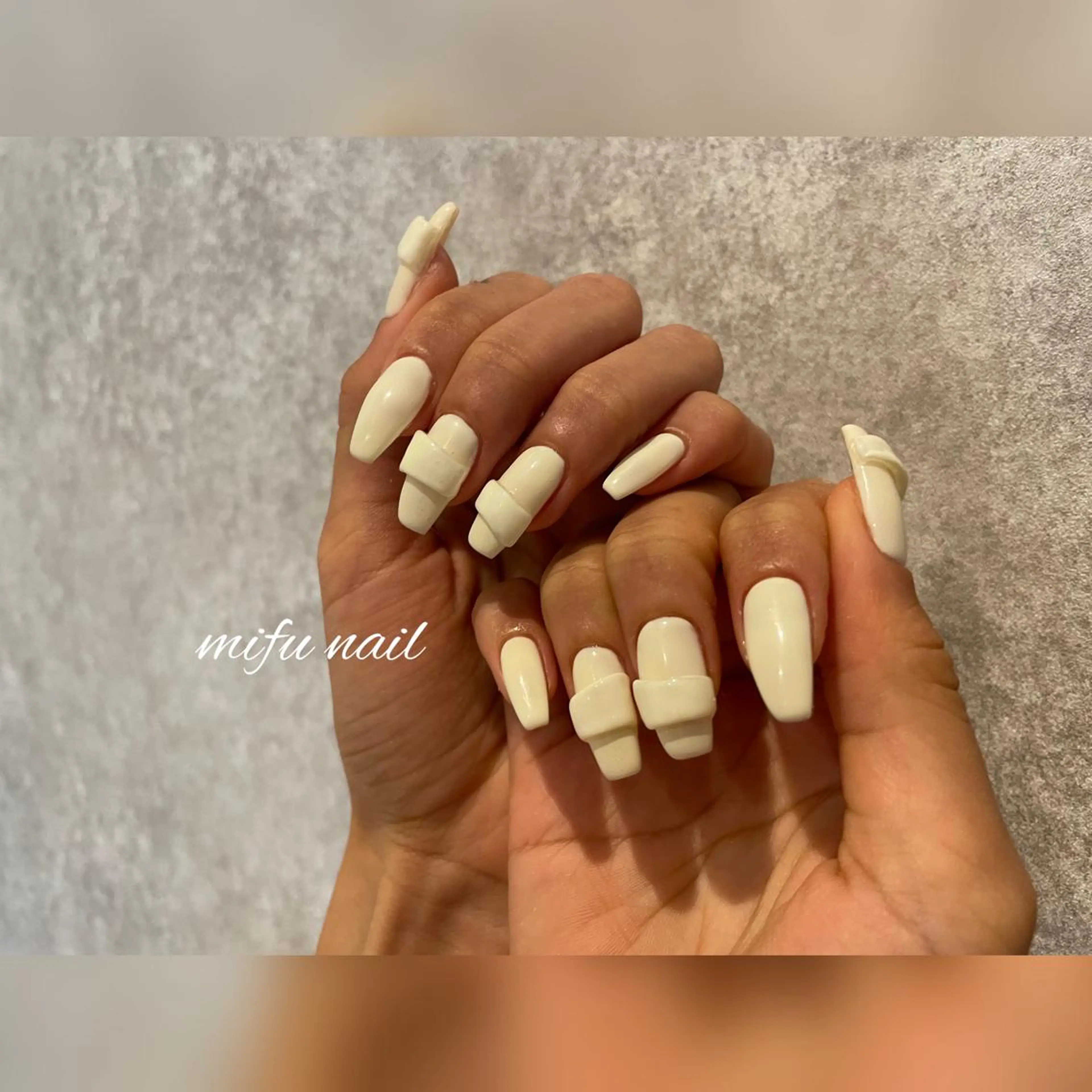 セミロング ハンドネイル ハンドケア 大田 美笛香のネイルデザイン