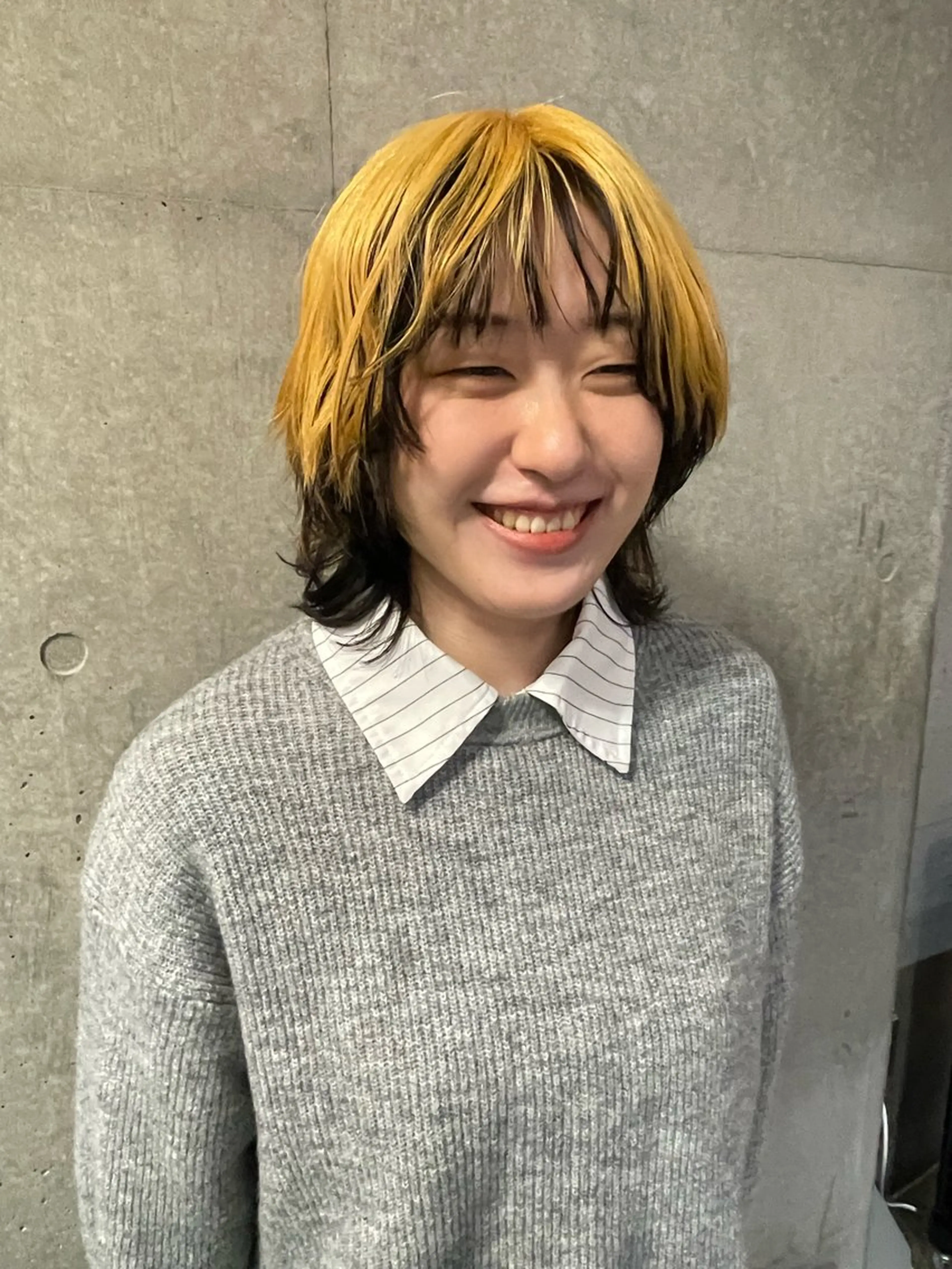ミディアム カラー 金尾 凜のヘアスタイル