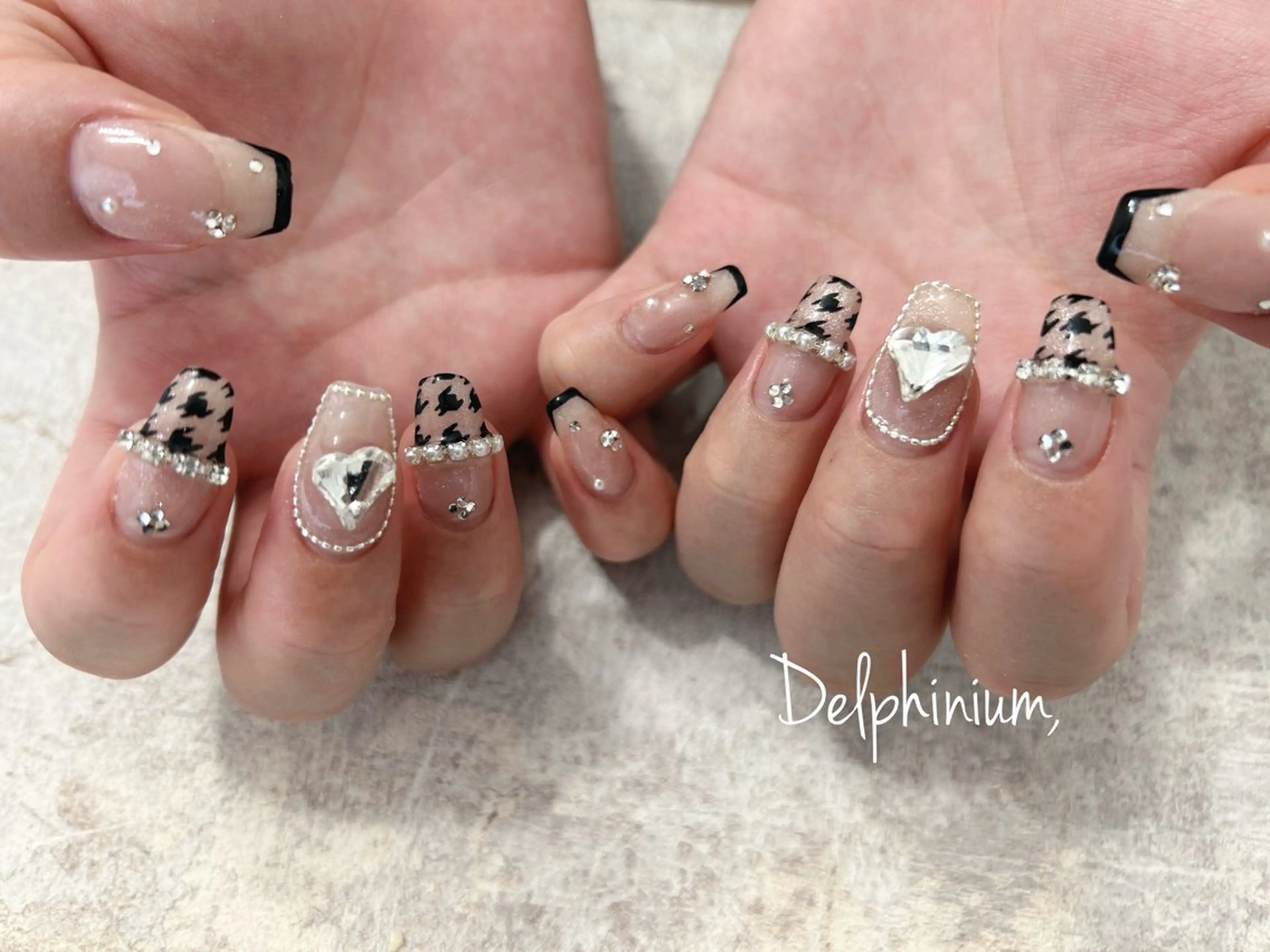 ネイル 入学式 キラキラネイル ワンホンネイル ハンドネイル 岡本 友恵のネイルデザイン