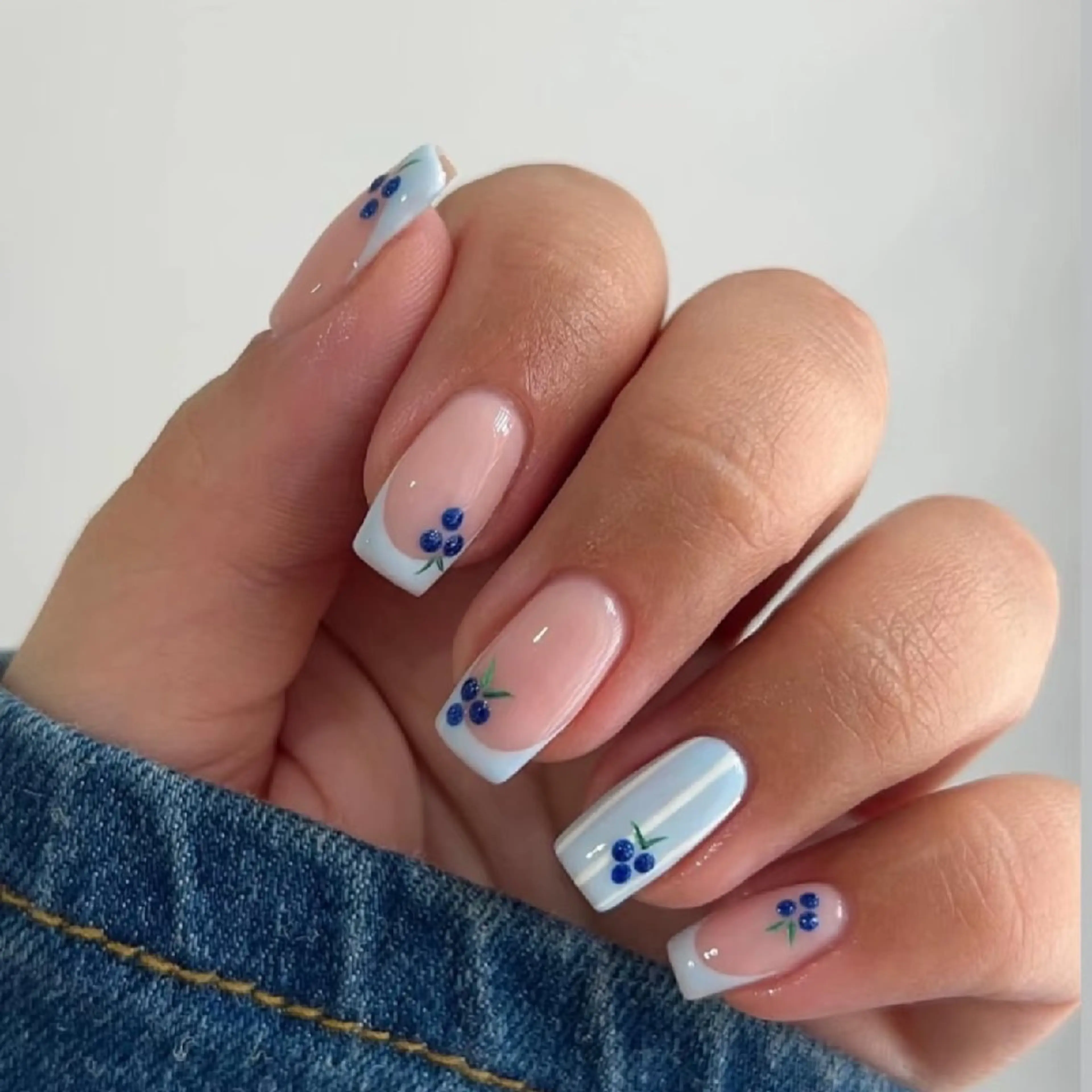 ネイル 鈴木 彩星のネイルデザイン