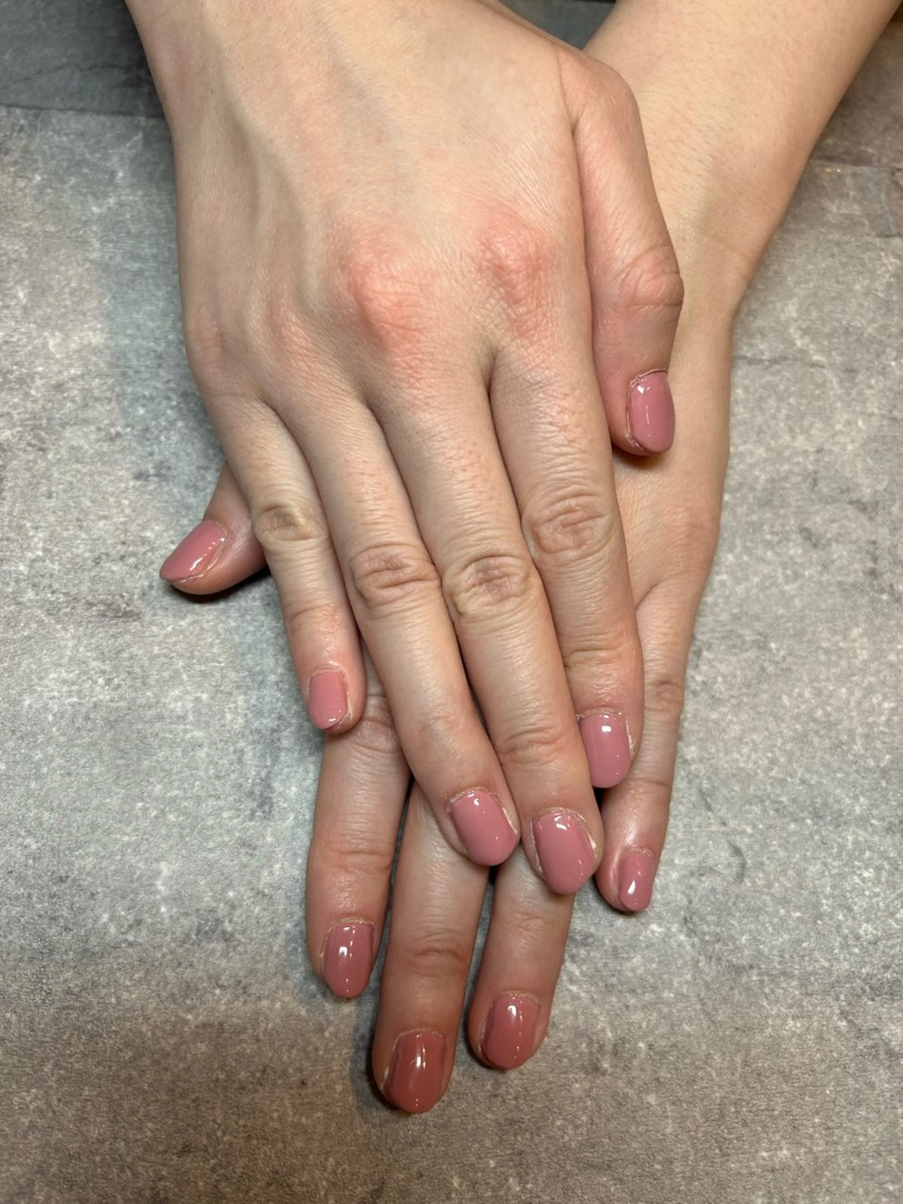 モデル募集シンプルワンカラーの写真