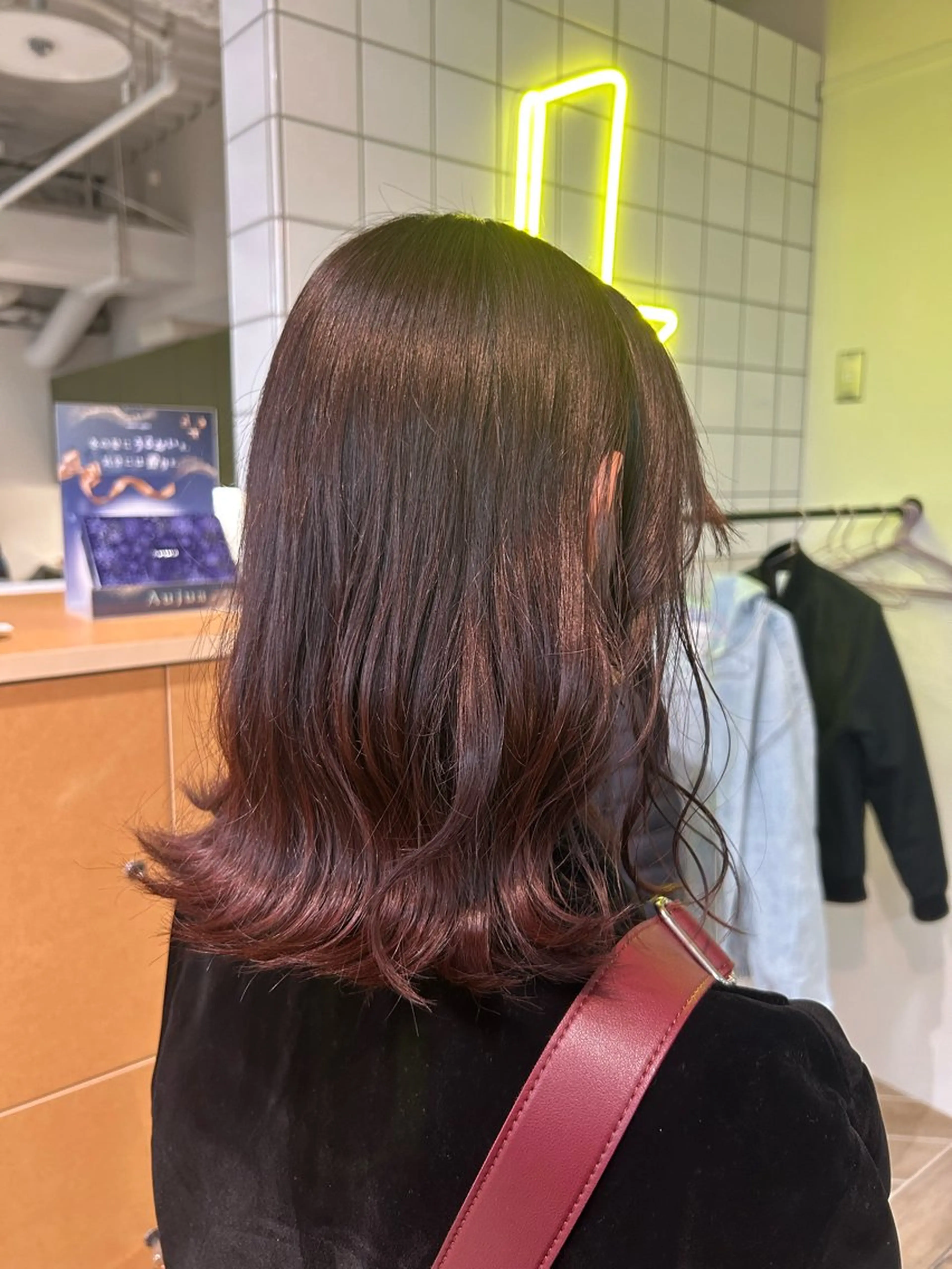 ミディアム カラー ヘアカラー トリートメント ベージュ/ダブルカラ ー/新潟駅/青柳萌果のヘアスタイル