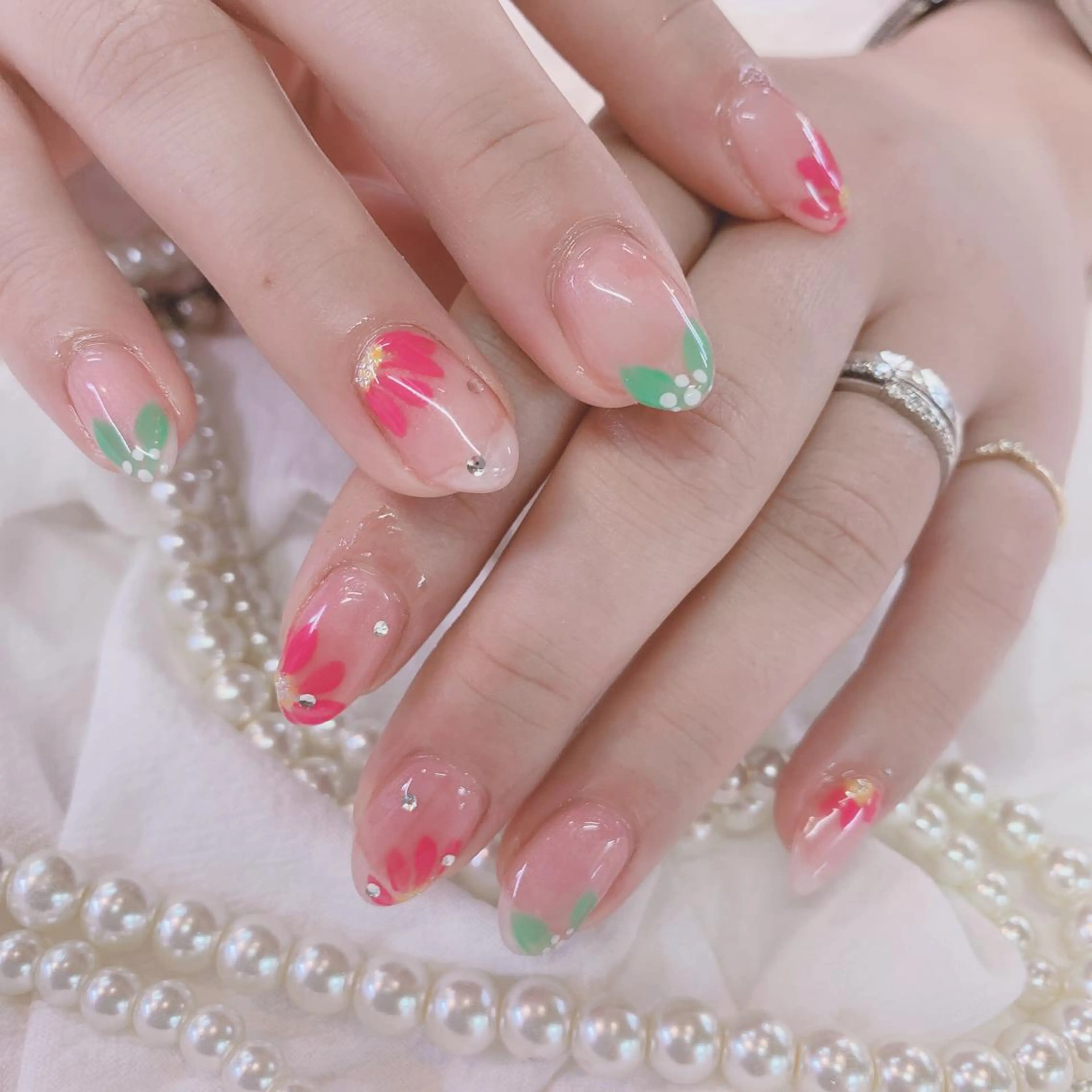 ネイル 💅ネイルハウス🏡 🎀TOMO🎀のネイルデザイン