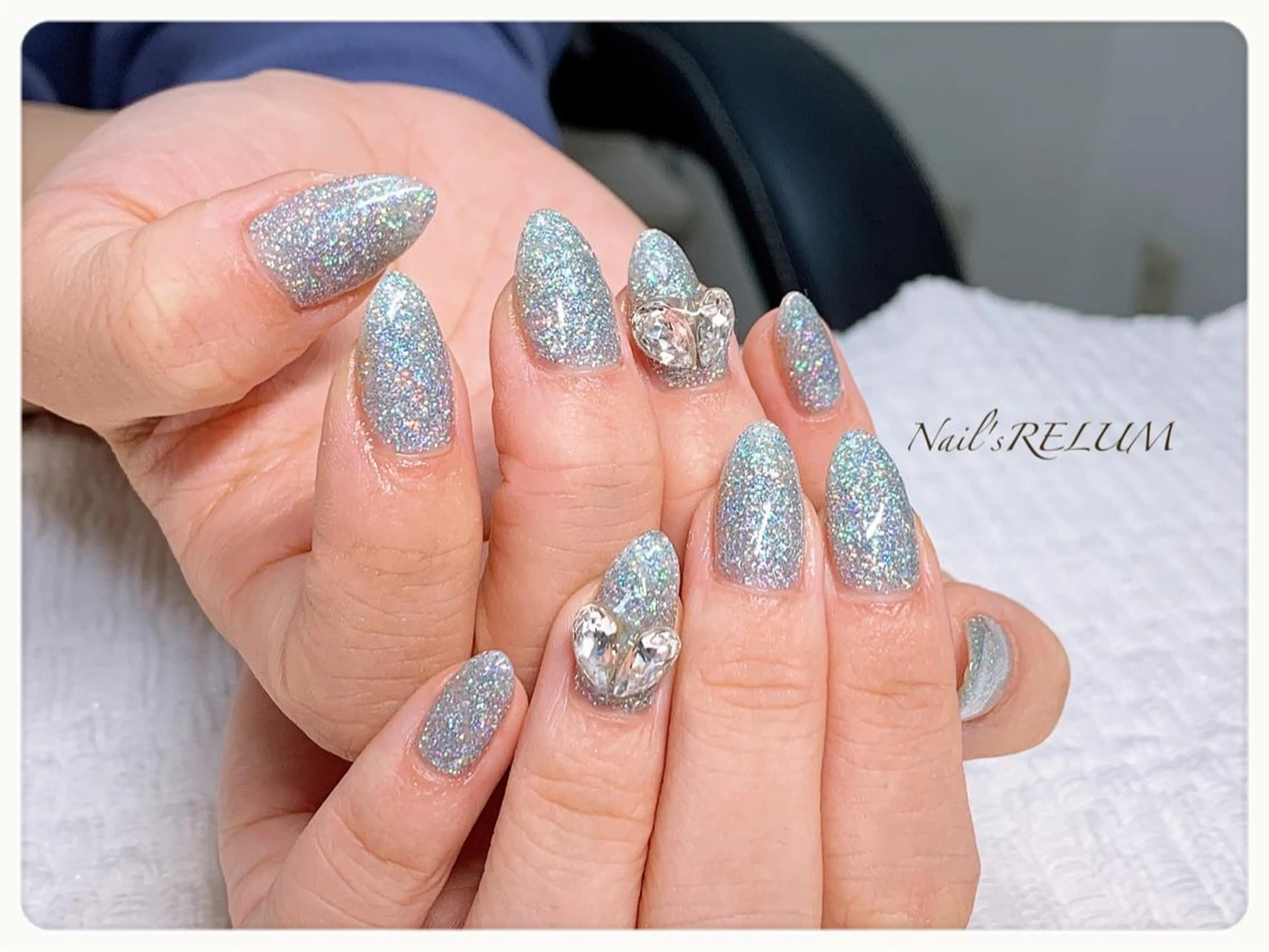 ネイル THECOLORS所属・近貞 莉奈のネイルデザイン