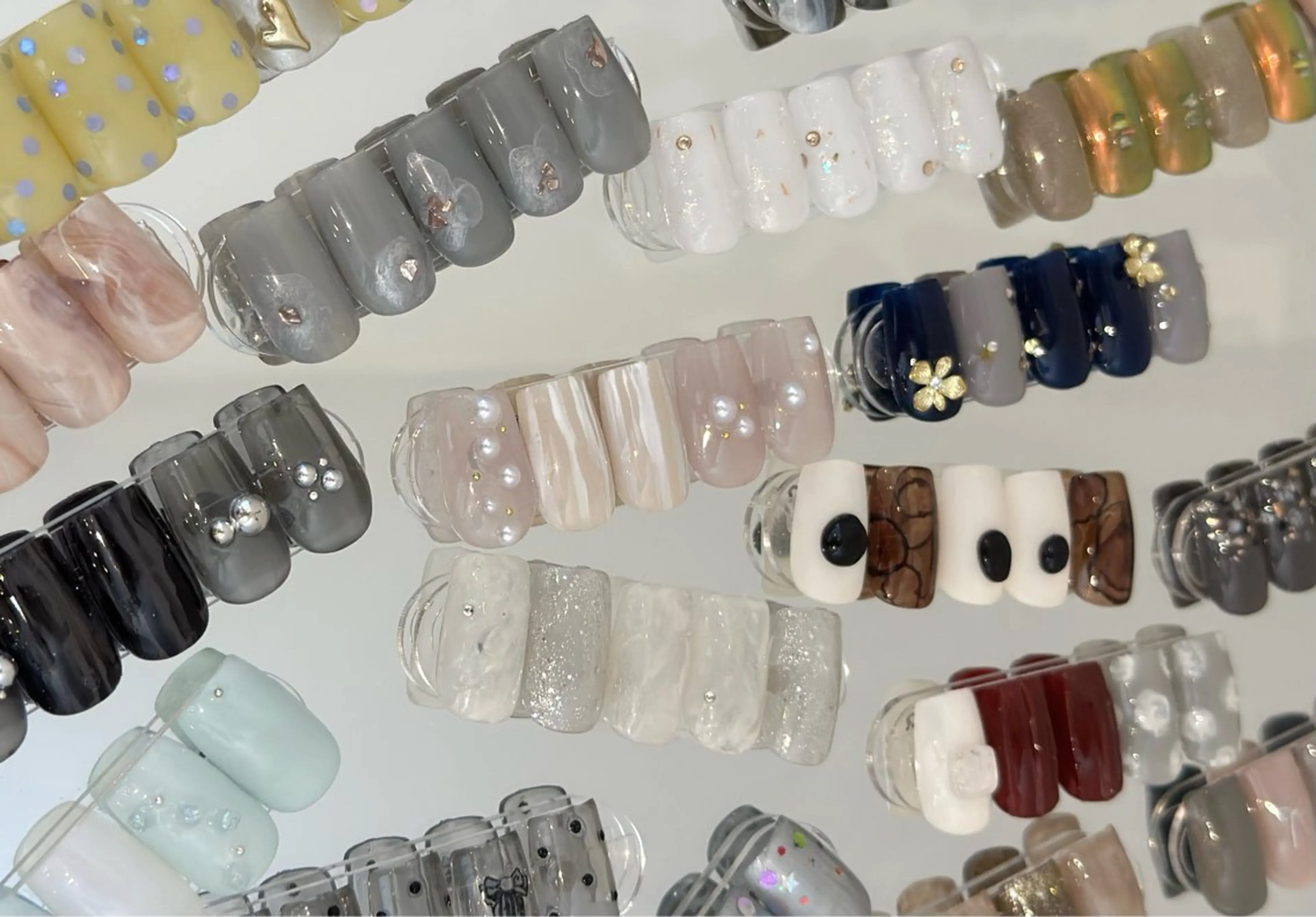 ネイル アートネイル シンプルネイル sona所属・sona . yukihoのネイルデザイン