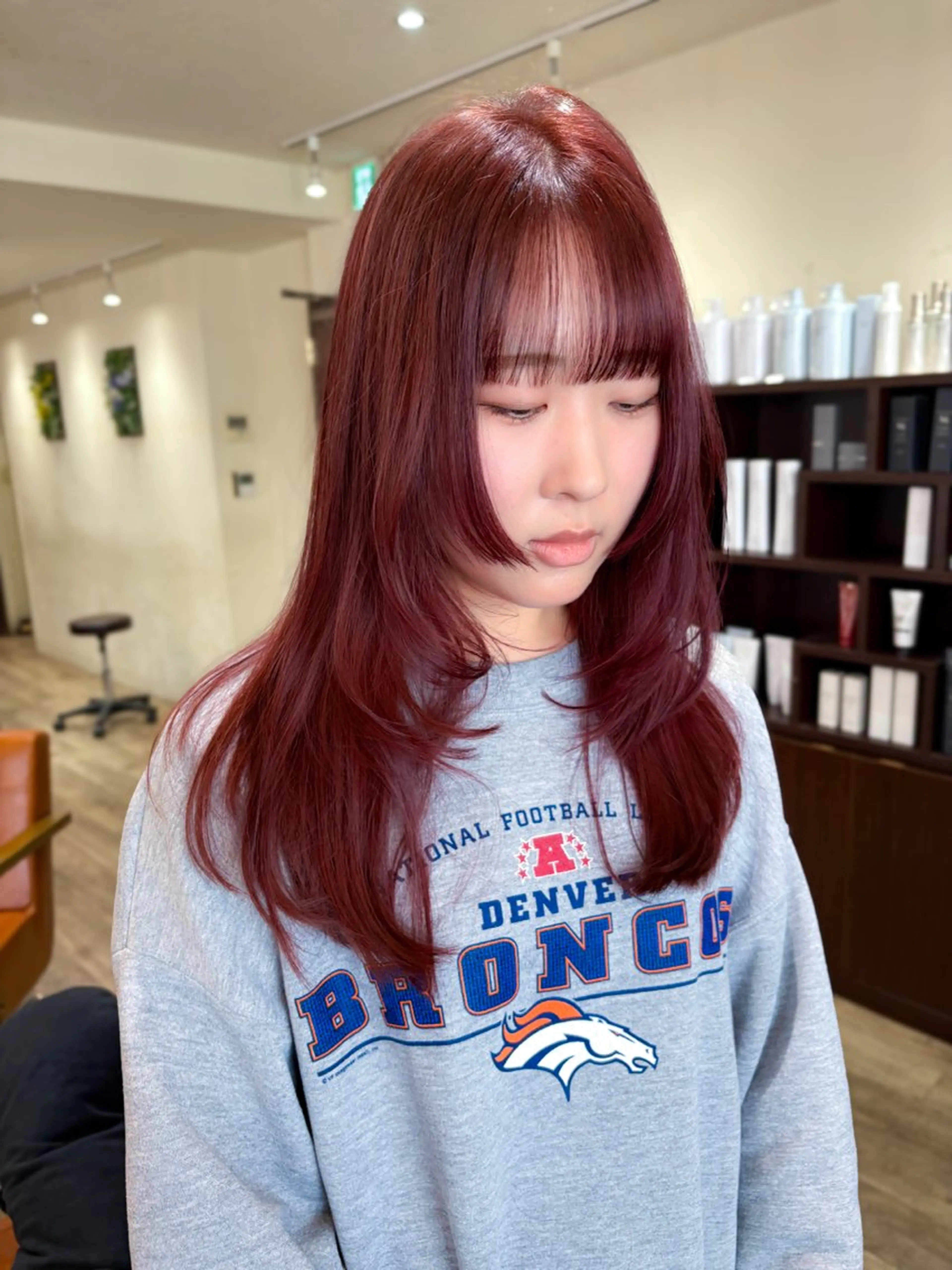セミロング カラー ブリーチ レッドカラー Miyamoto Yasuchikaのヘアスタイル