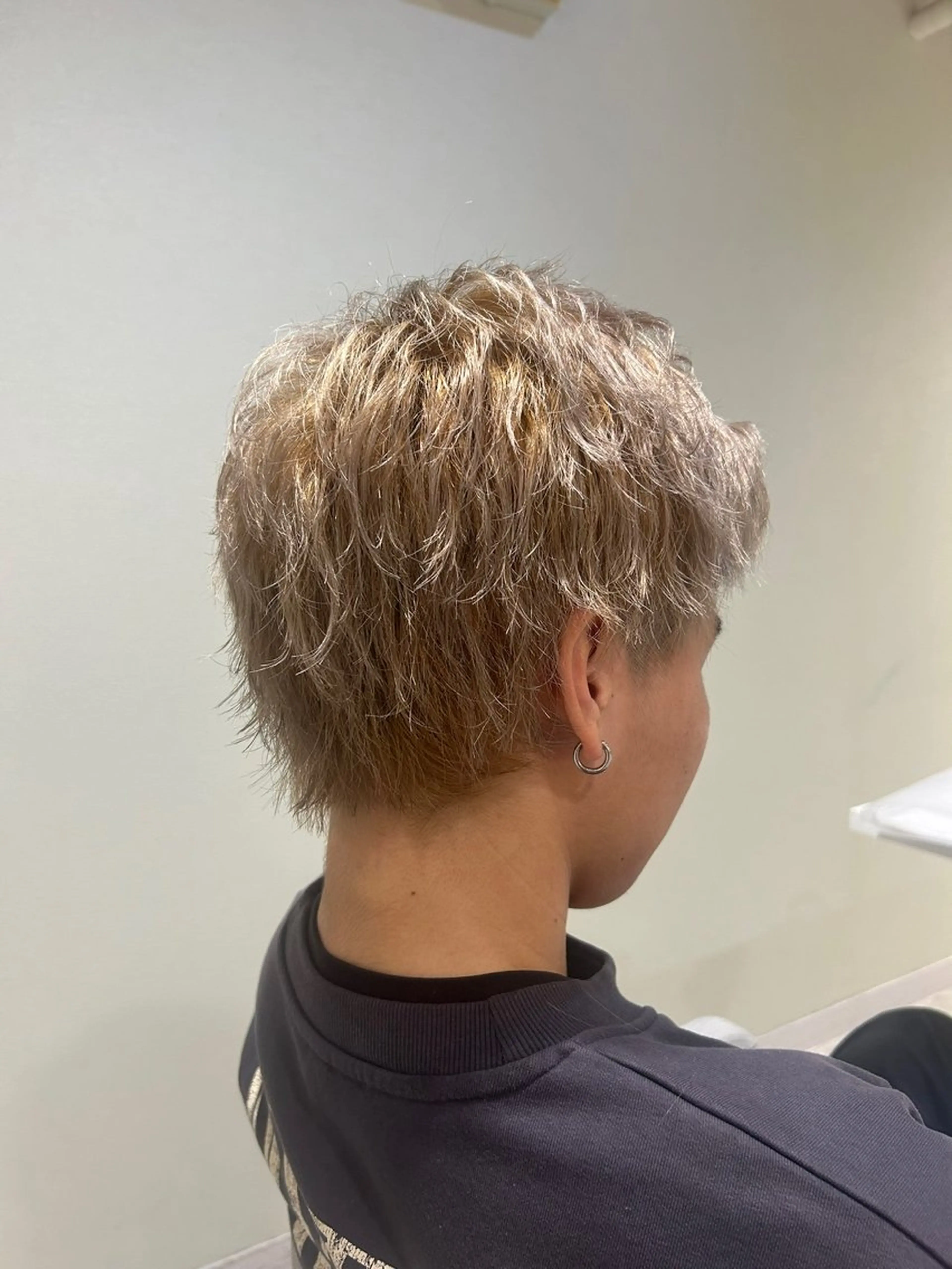 メンズ カット ヘアカラー 髪質改善／似合わせ ショート／芝　圭佑のヘアスタイル