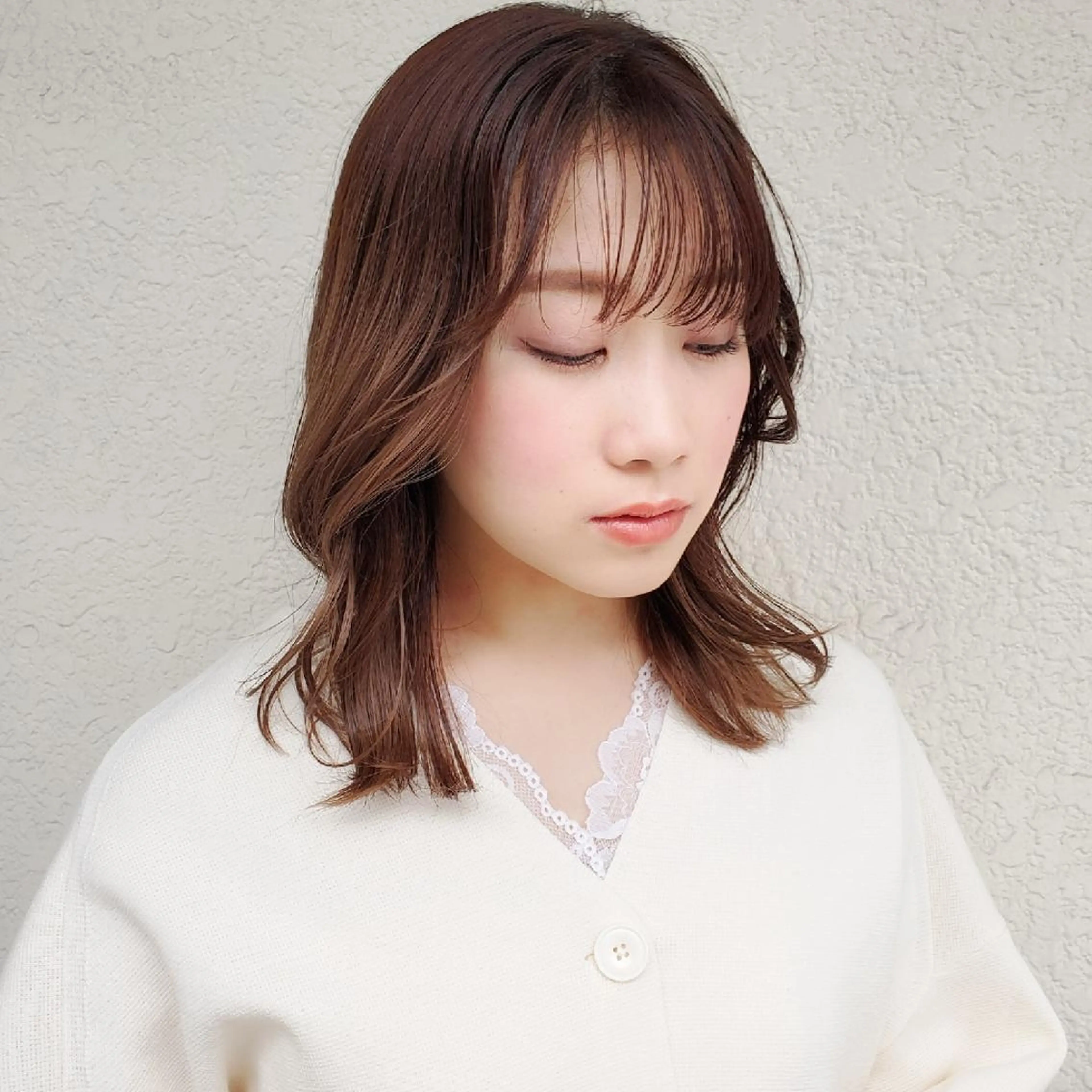 セミロング カラー 切りっぱなしボブ ショートボブ セミロングパーマ バレイヤージュ ベージュカラー カット ヘアカラー トリートメント フリーランス所属・韓国ヘア レイヤー くびれヘアMATSUのヘアスタイル