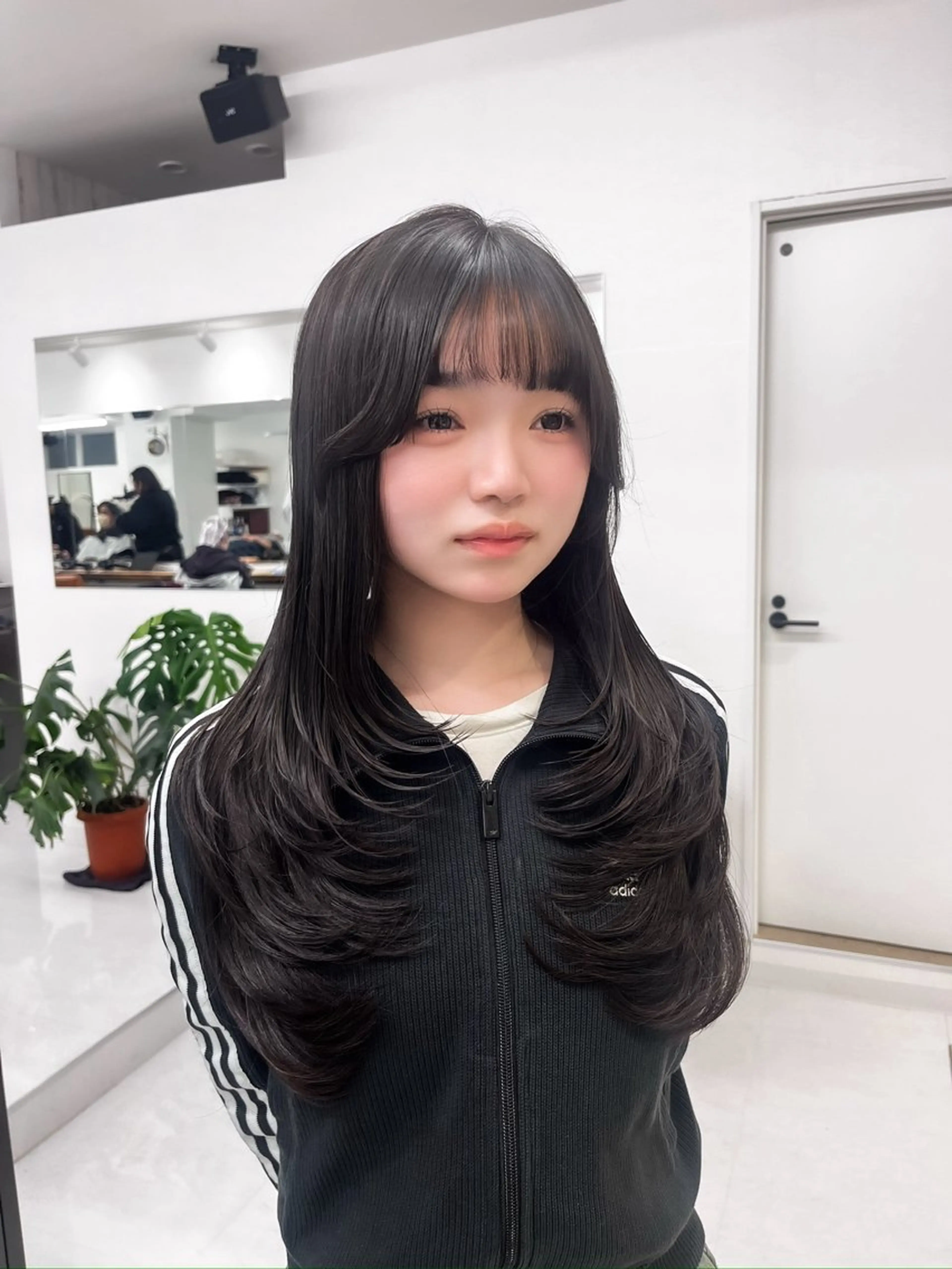 ロング レイヤーカット カット COVO所属・髪質改善/韓国ヘア yunaのヘアスタイル