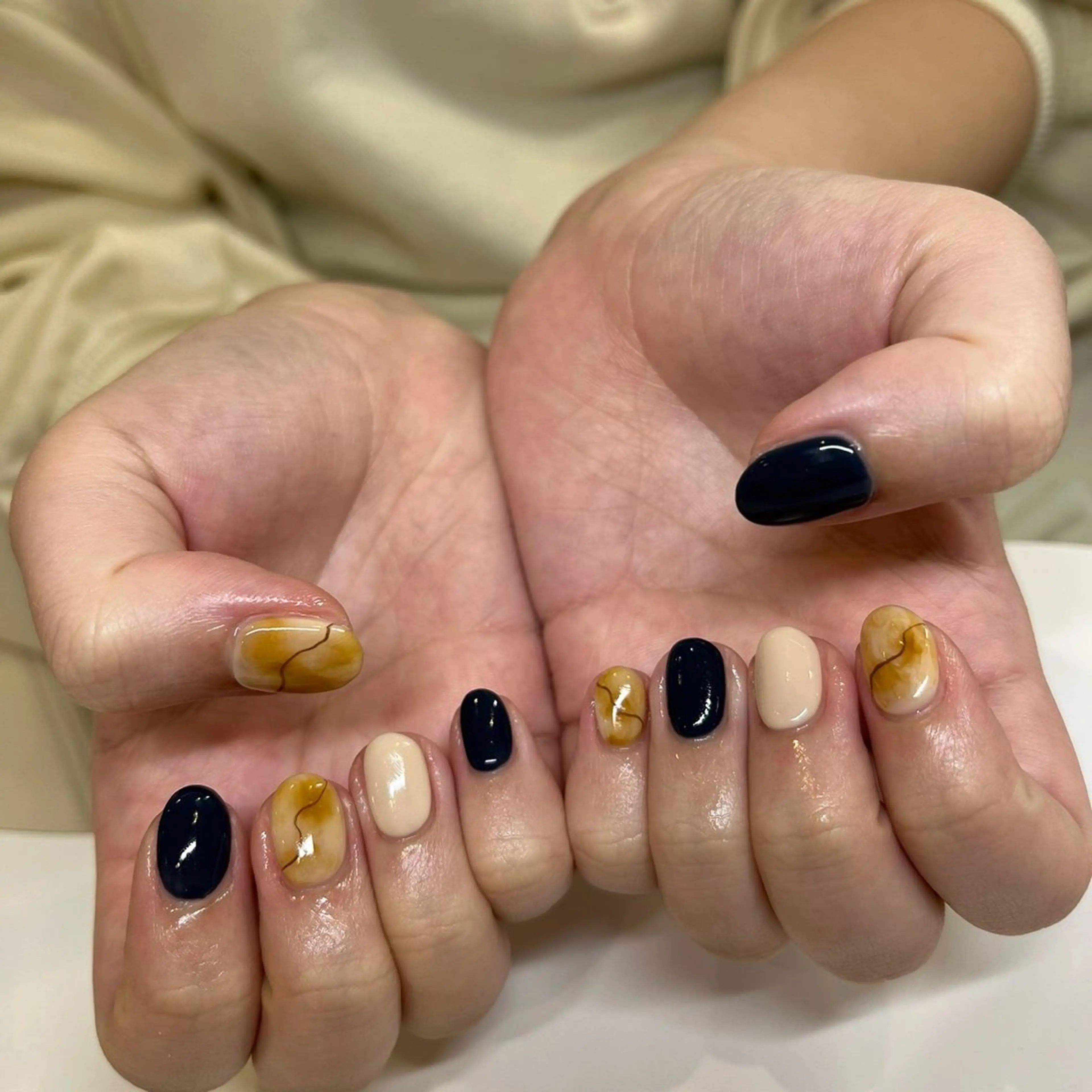 ネイル Uzuki ／ROCCOnailのネイルデザイン