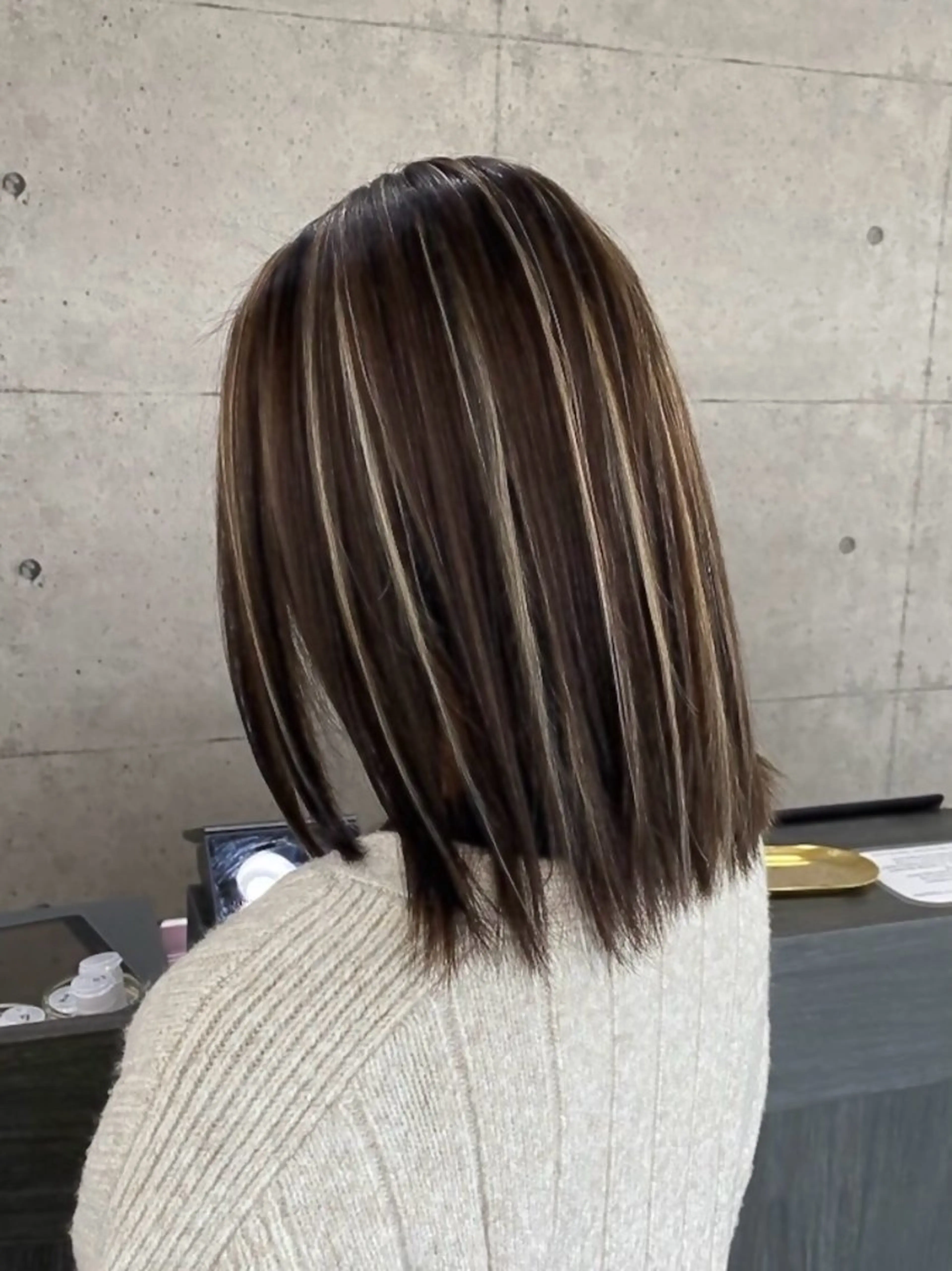 ミディアム カラー ハイライトカラー ハイライト カット ヘアカラー トリートメント Mina/岡山/矯正 ブリーチ/レイヤーのヘアスタイル