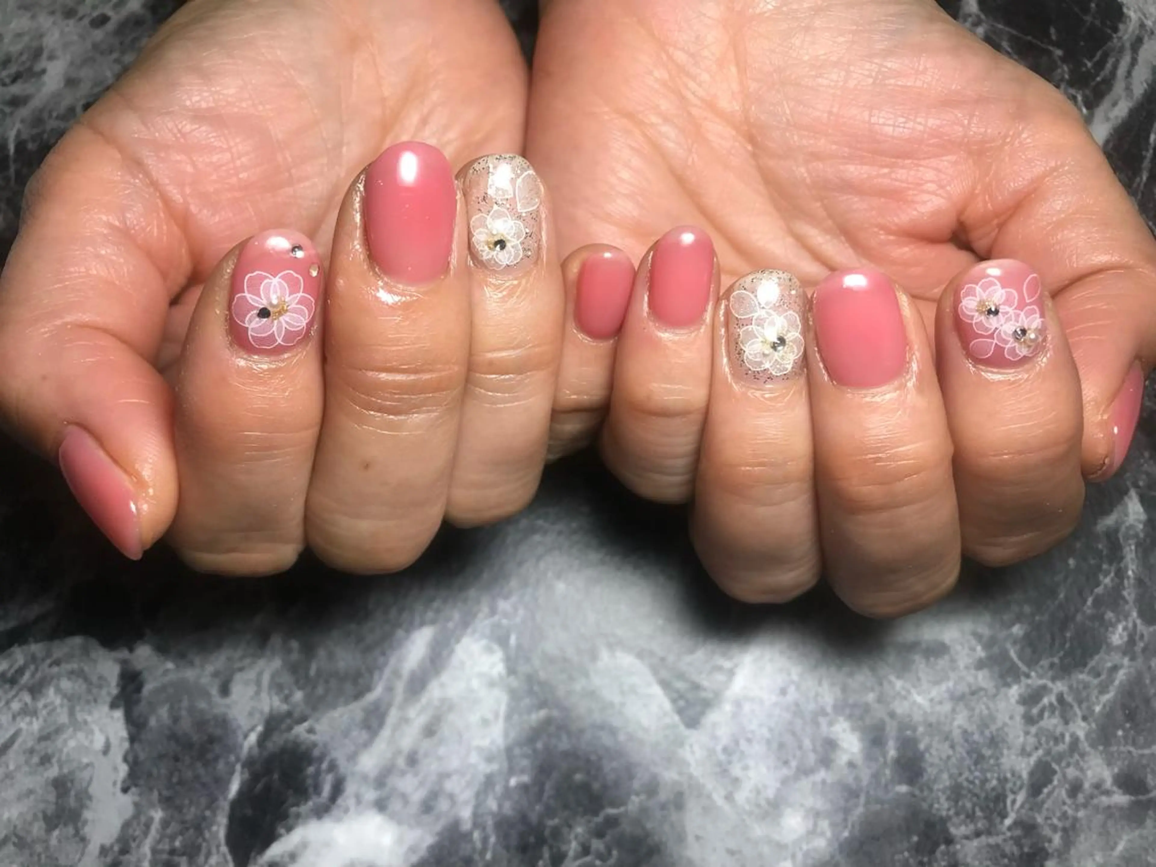 ネイル m.i private nail salon所属・大西 真衣のネイルデザイン