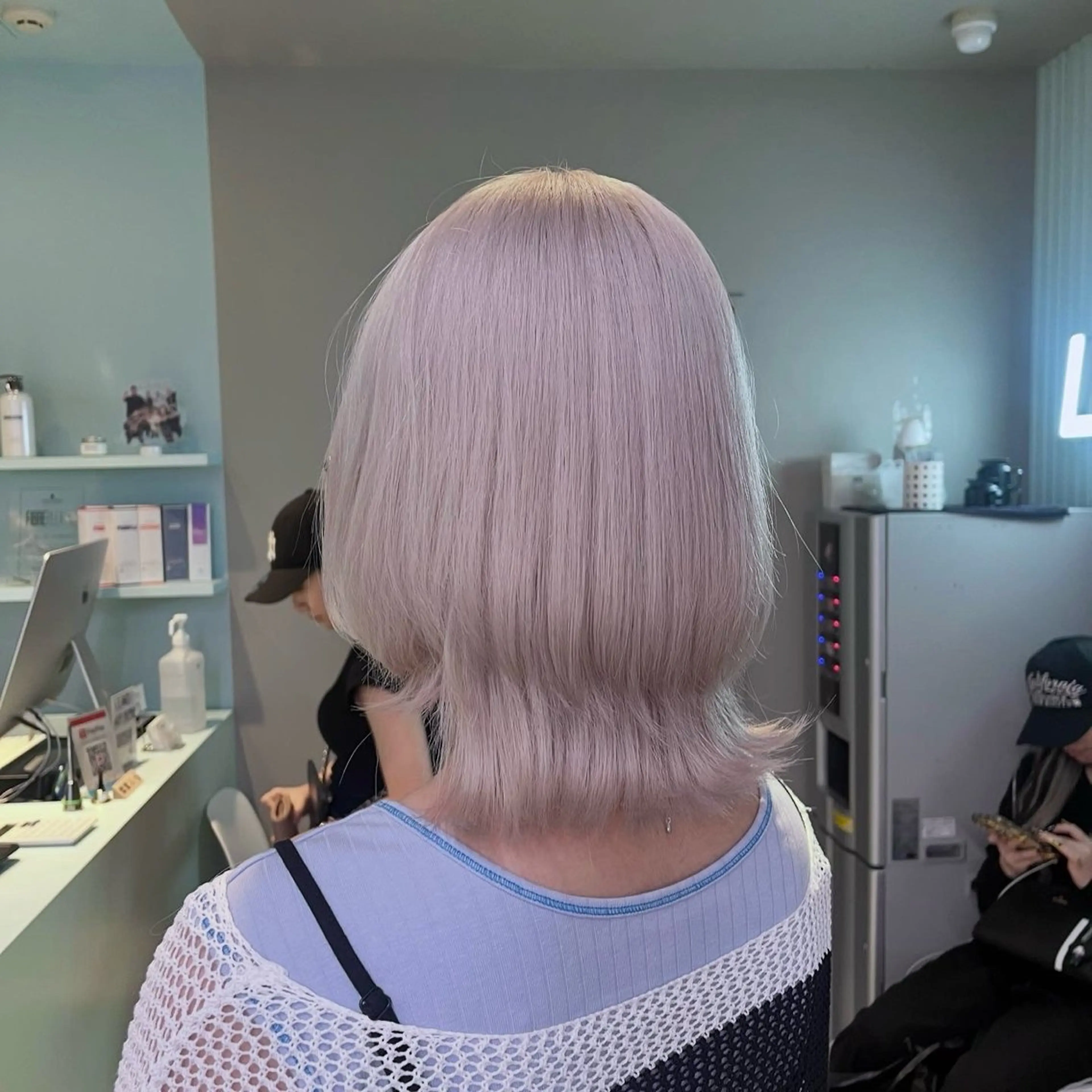 ショート カラー ヘアカラー トリートメント ブリーチカラー 🩵MIZUKIのヘアスタイル